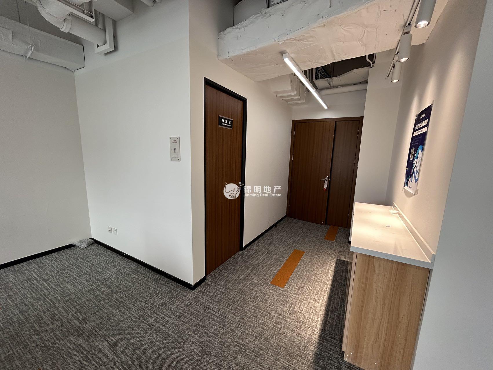虹桥SKYBRIDGE HQ 天会967平米写字楼出租