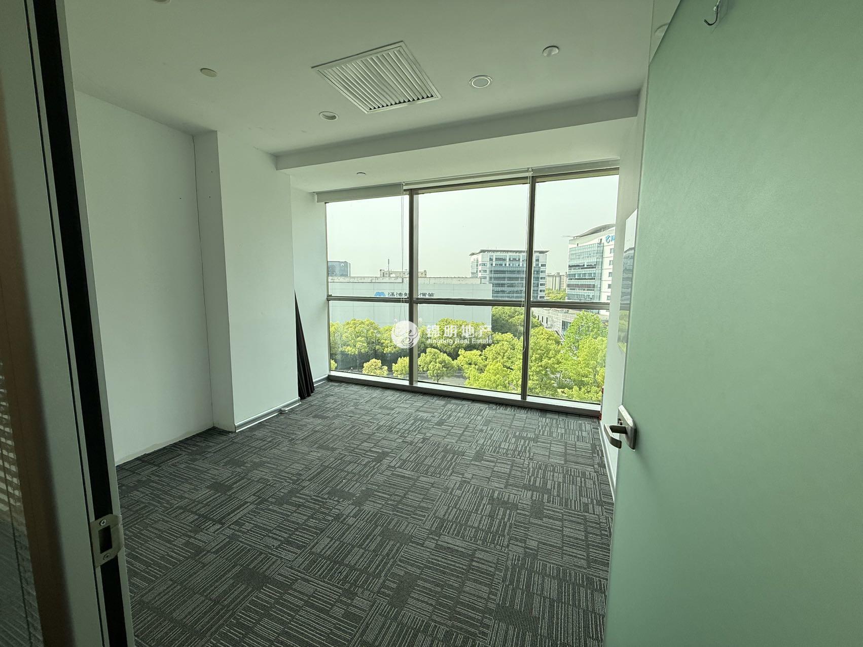 虹桥SKYBRIDGE HQ 天会359平米写字楼出租