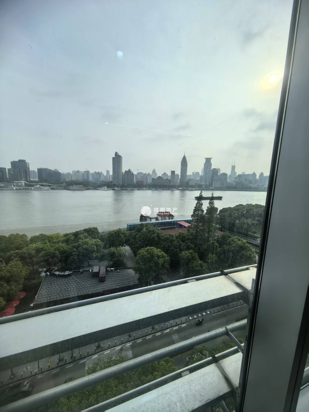 陸家嘴花旗集團(tuán)大廈527平米寫字樓出租