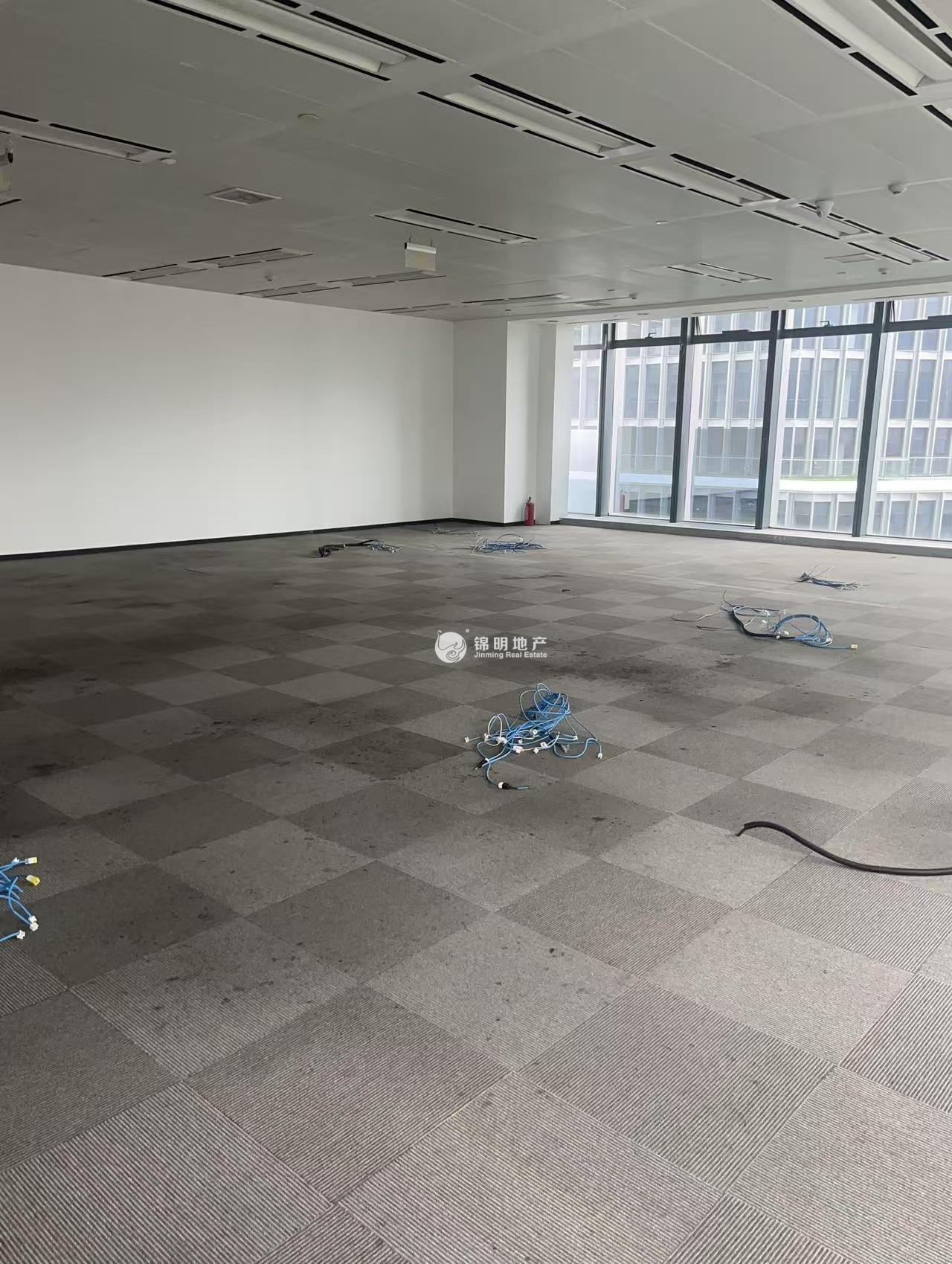 潍坊国华人寿金融大厦465平米写字楼出租