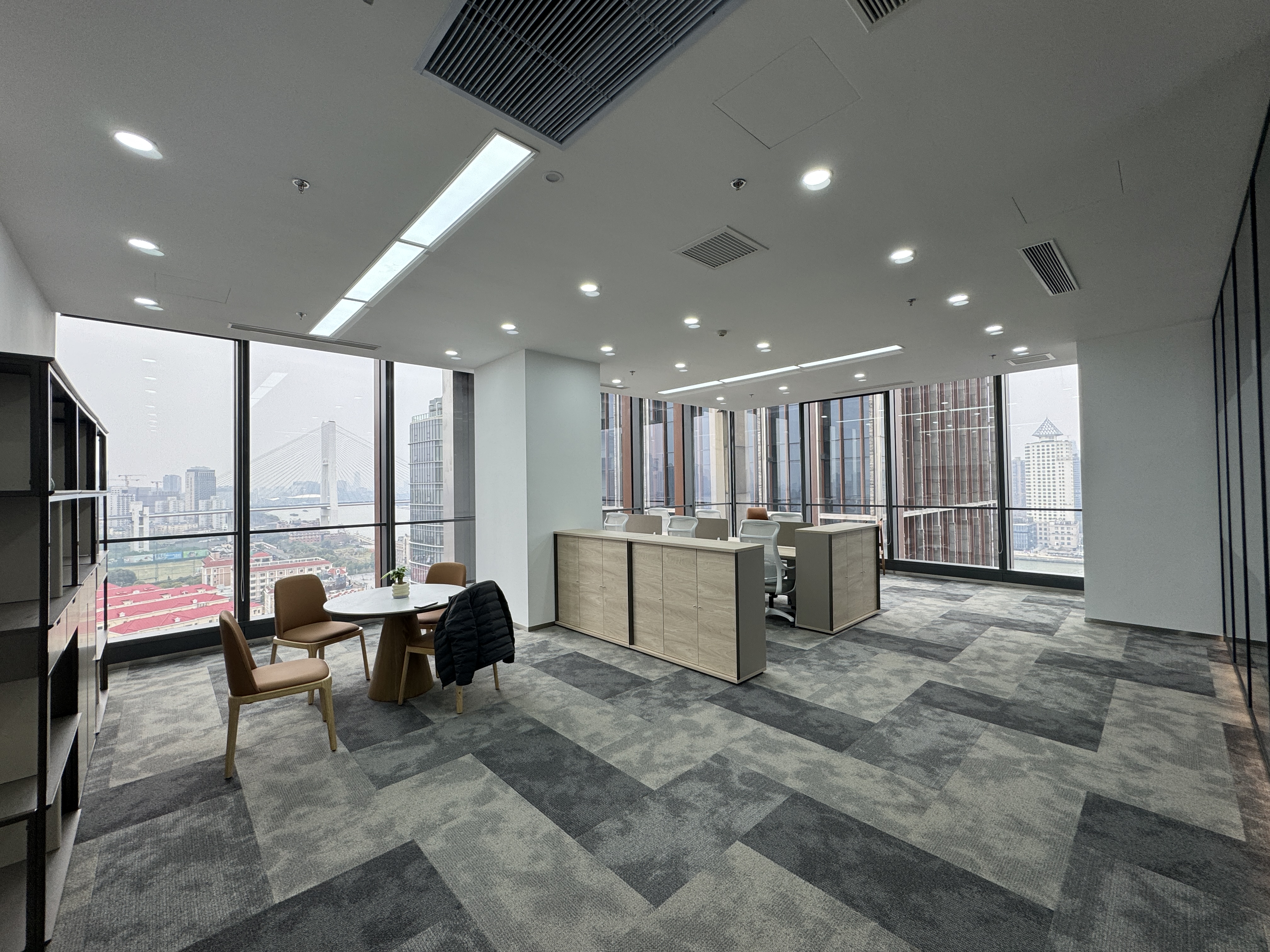 杨东陆家嘴世纪金融广场300平米写字楼出租