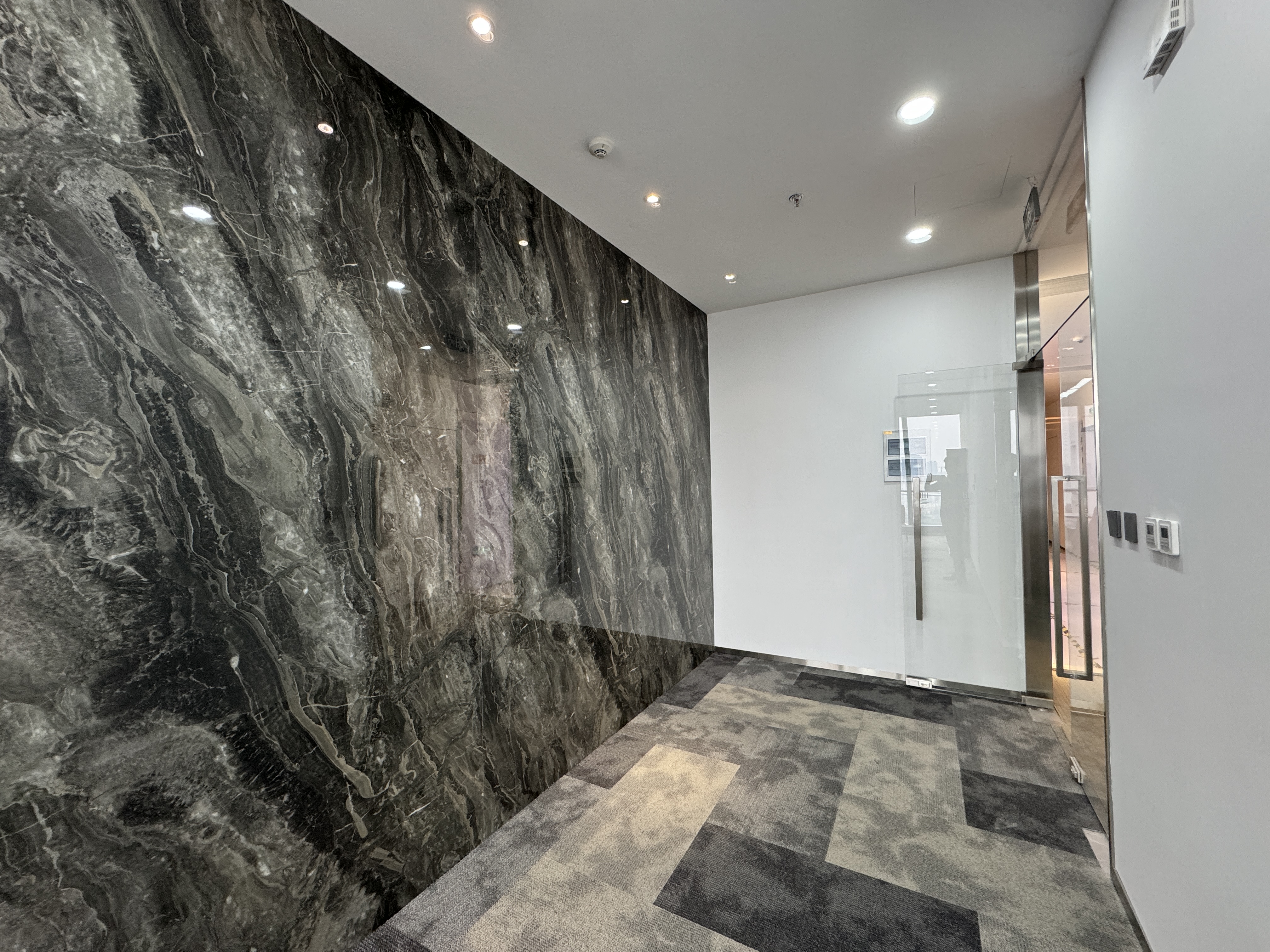 杨东陆家嘴世纪金融广场300平米写字楼出租