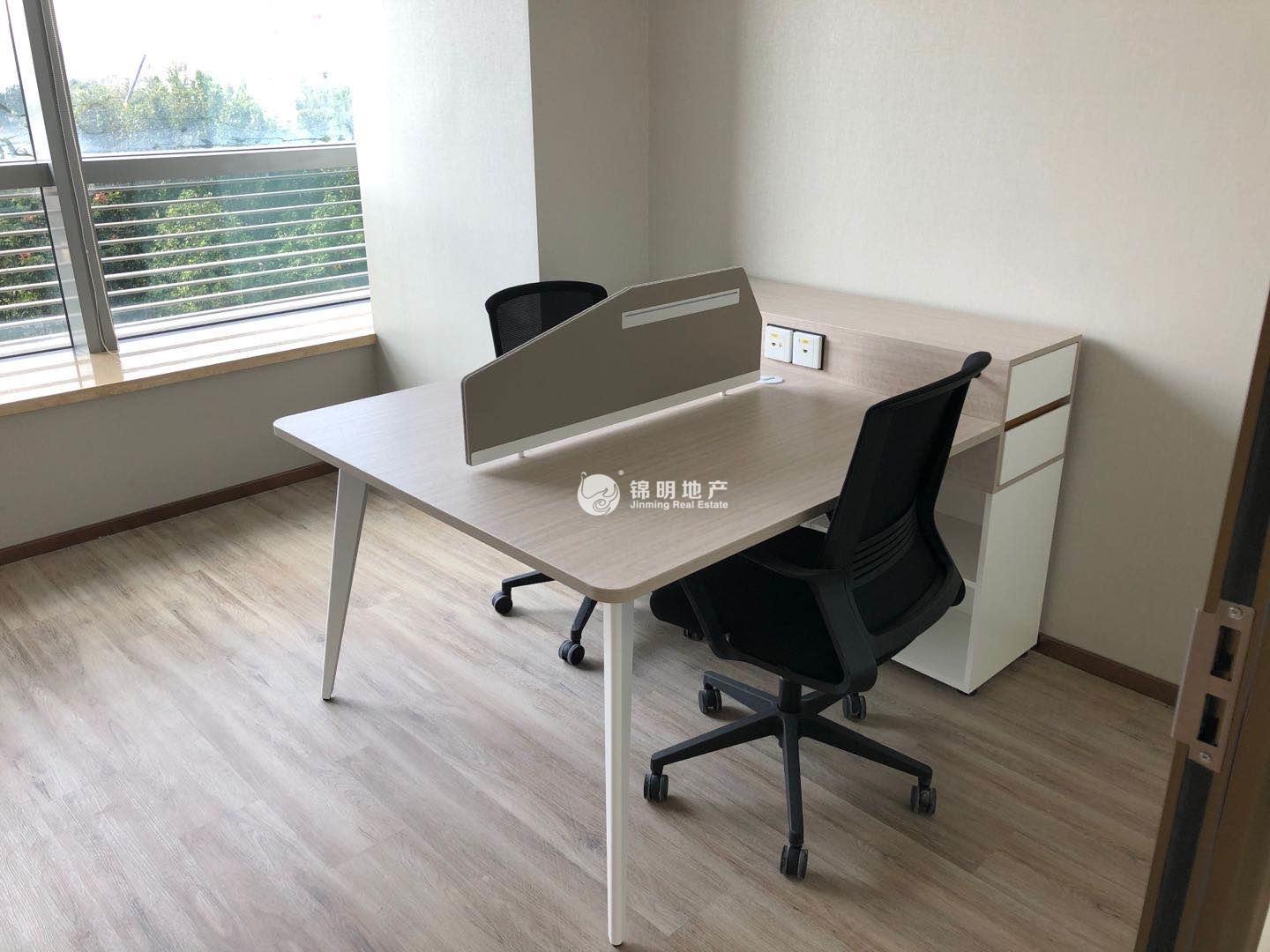 金桥东方万国企业中心356平米写字楼出租