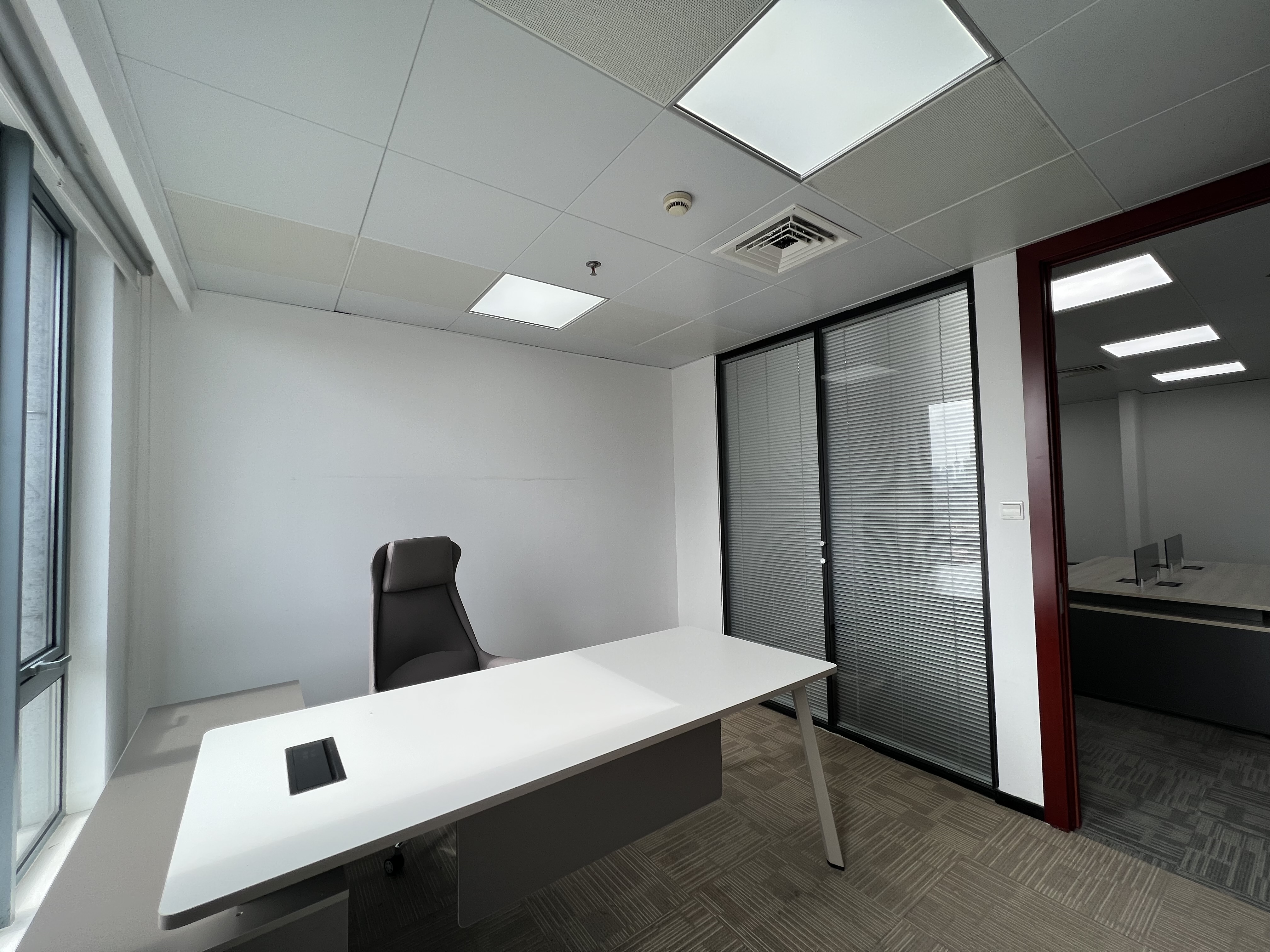 金桥金领之都180平米写字楼出租