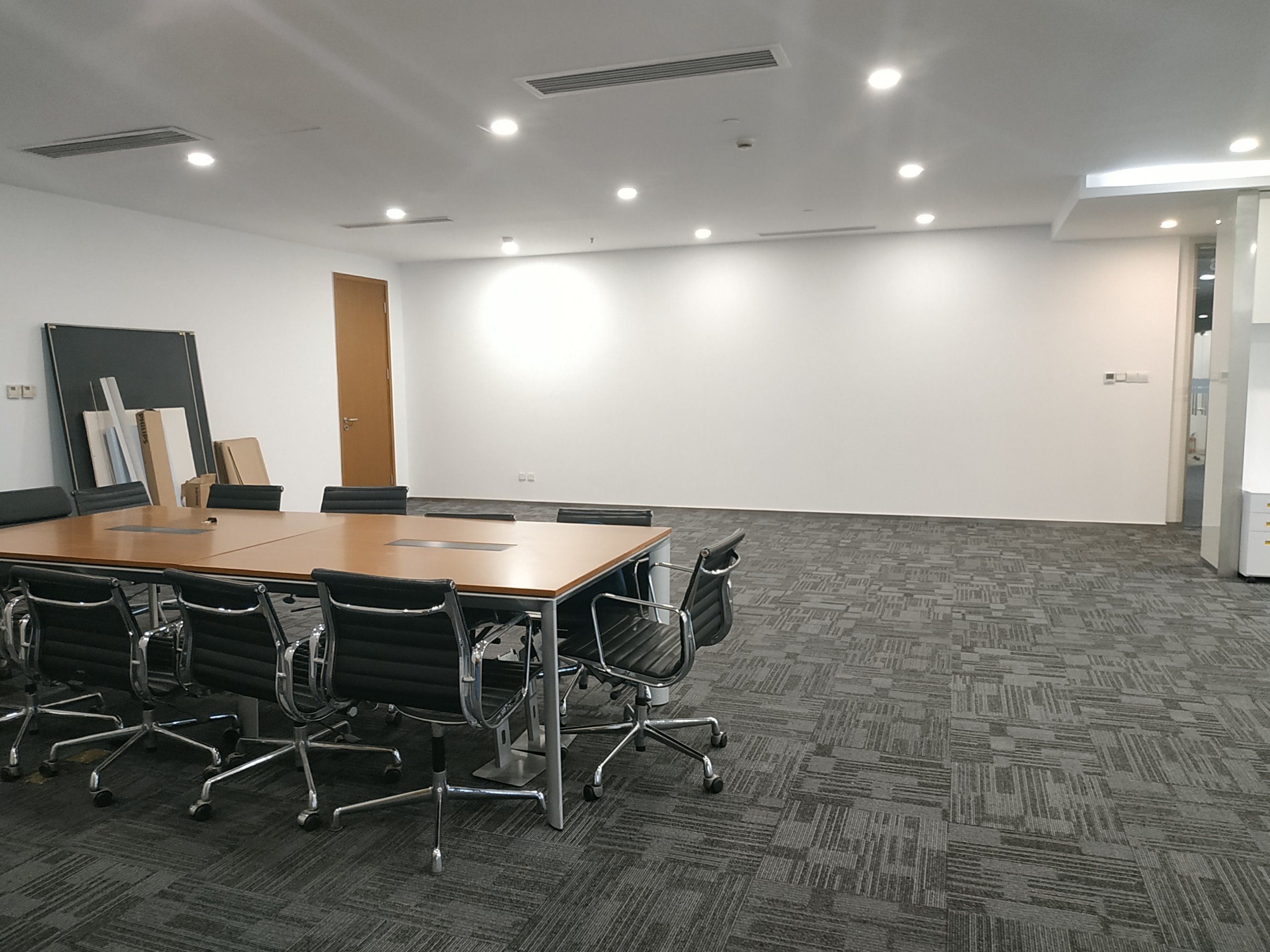 塘桥由由世纪广场129平米写字楼出租