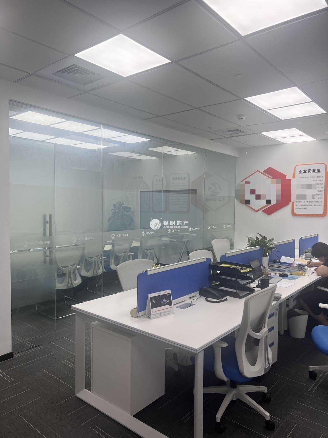 华漕中骏广场550平米写字楼出租