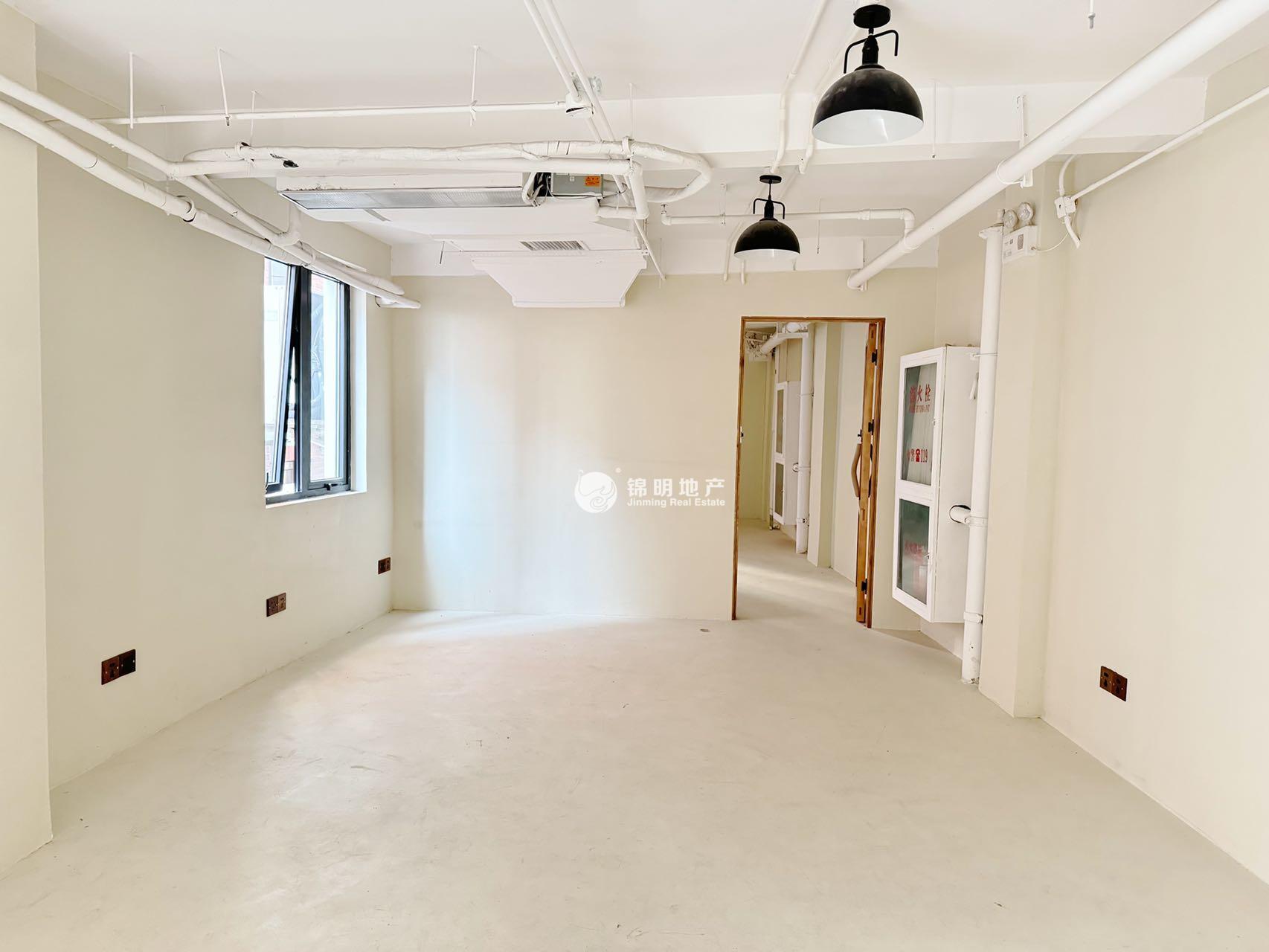 华漕中骏广场700平米写字楼出租