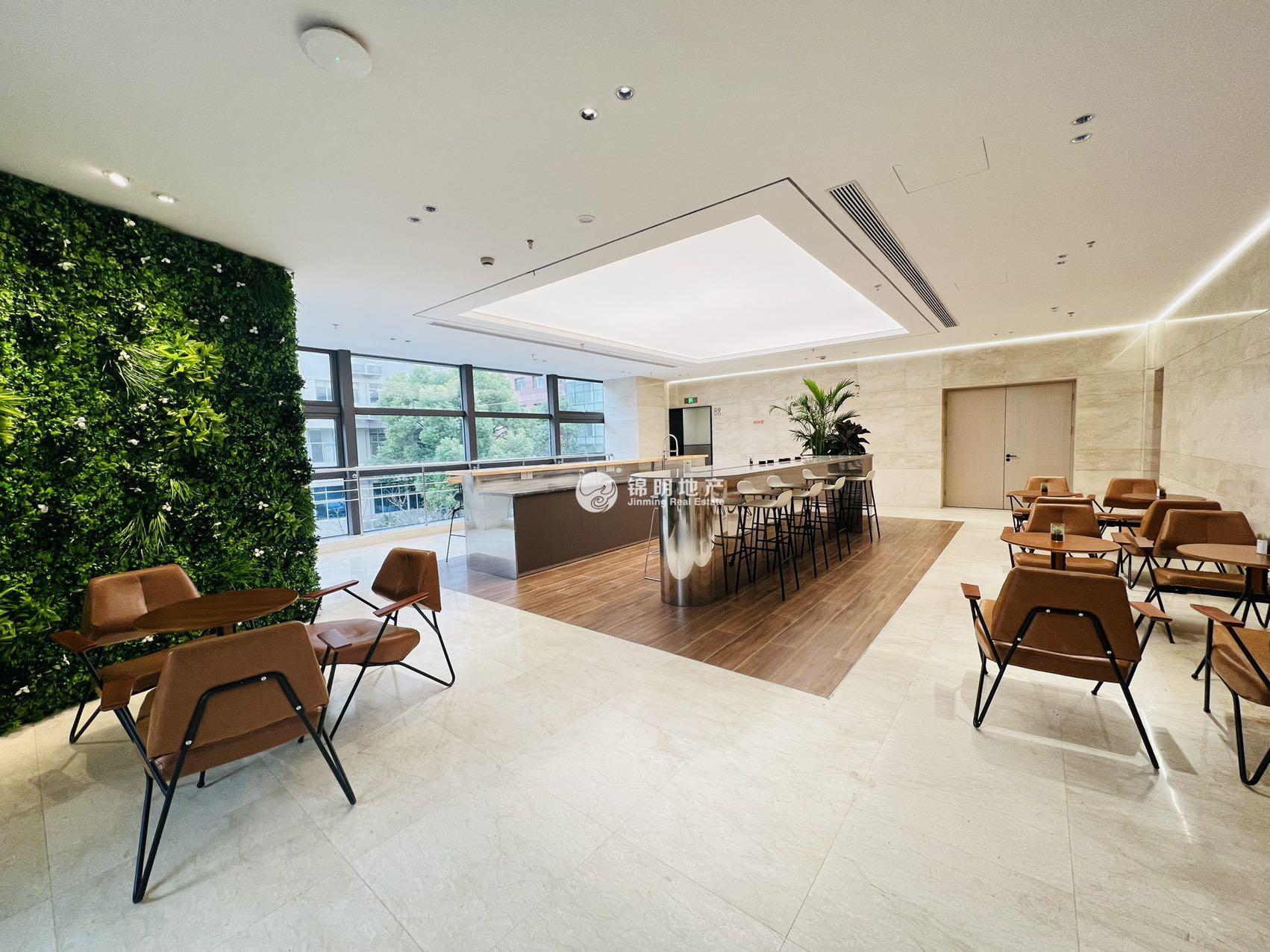 华漕中骏广场800平米写字楼出租