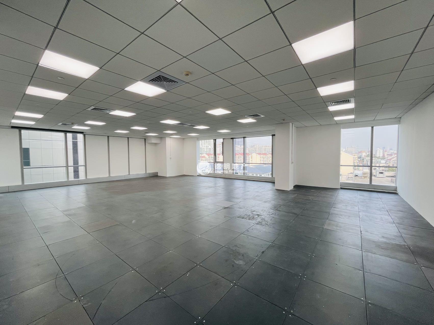 华漕中骏广场850平米写字楼出租