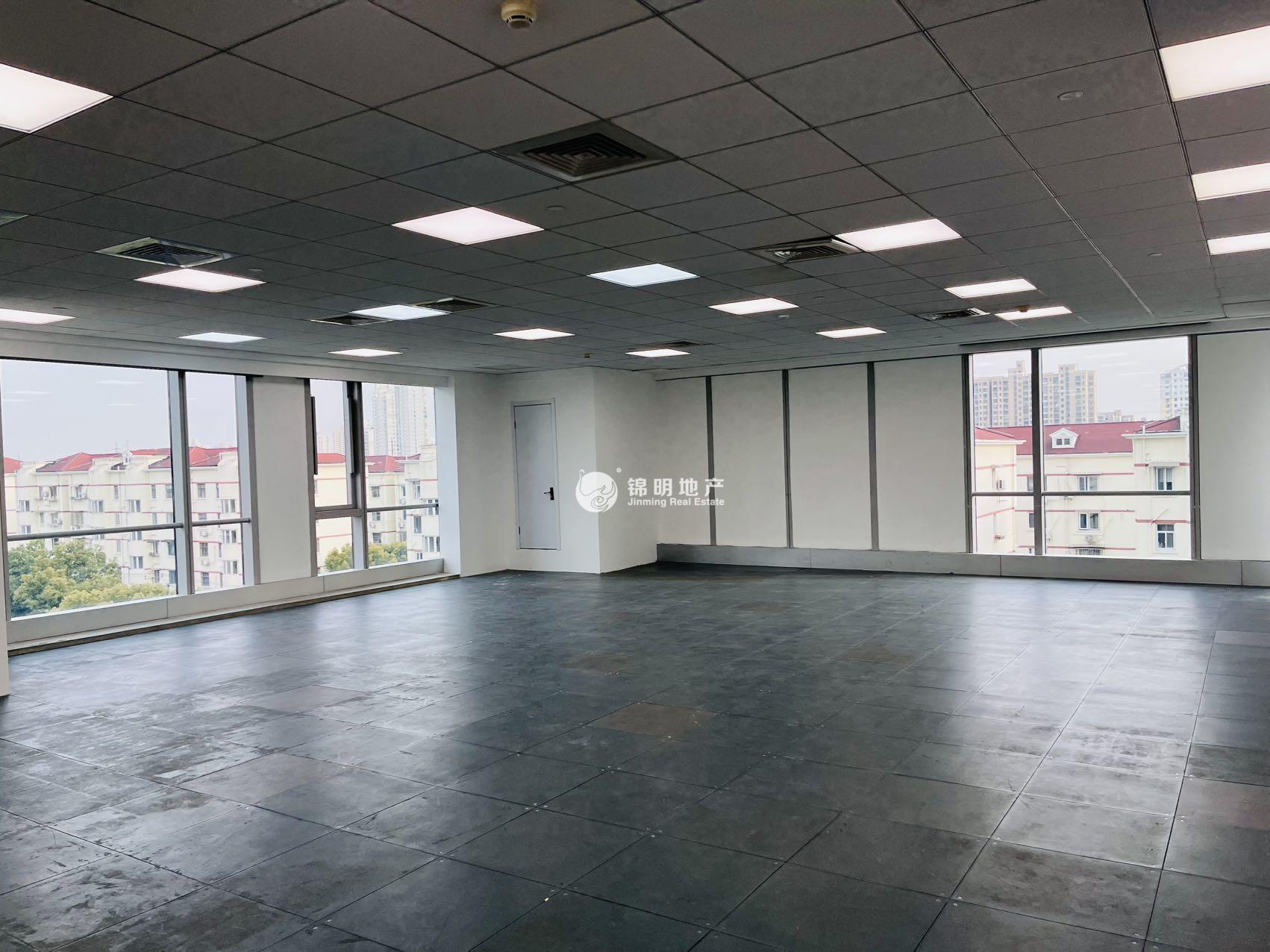 华漕中骏广场850平米写字楼出租