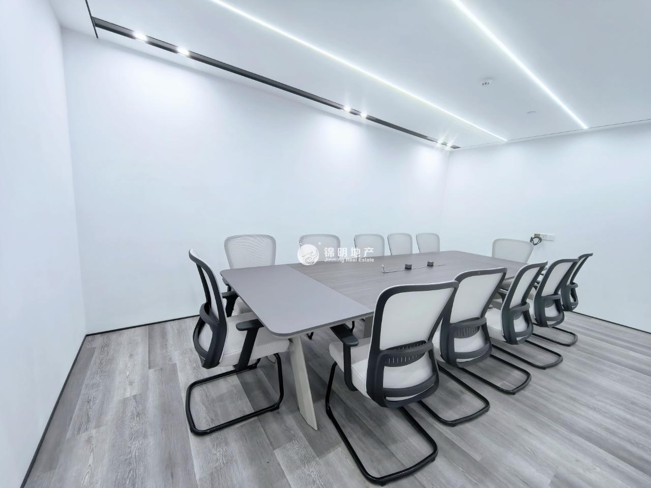 华漕中骏广场1000平米写字楼出租