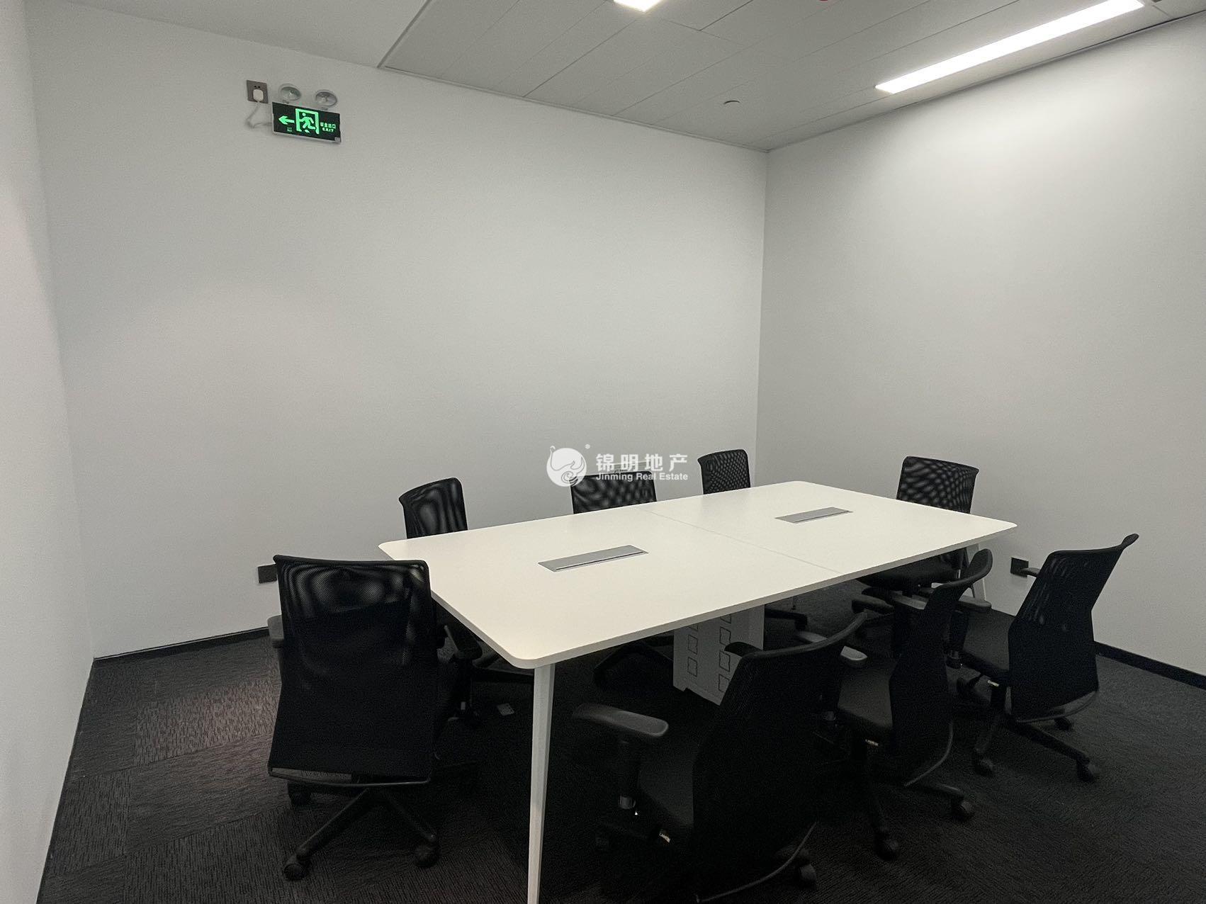 华漕中骏广场500平米写字楼出租