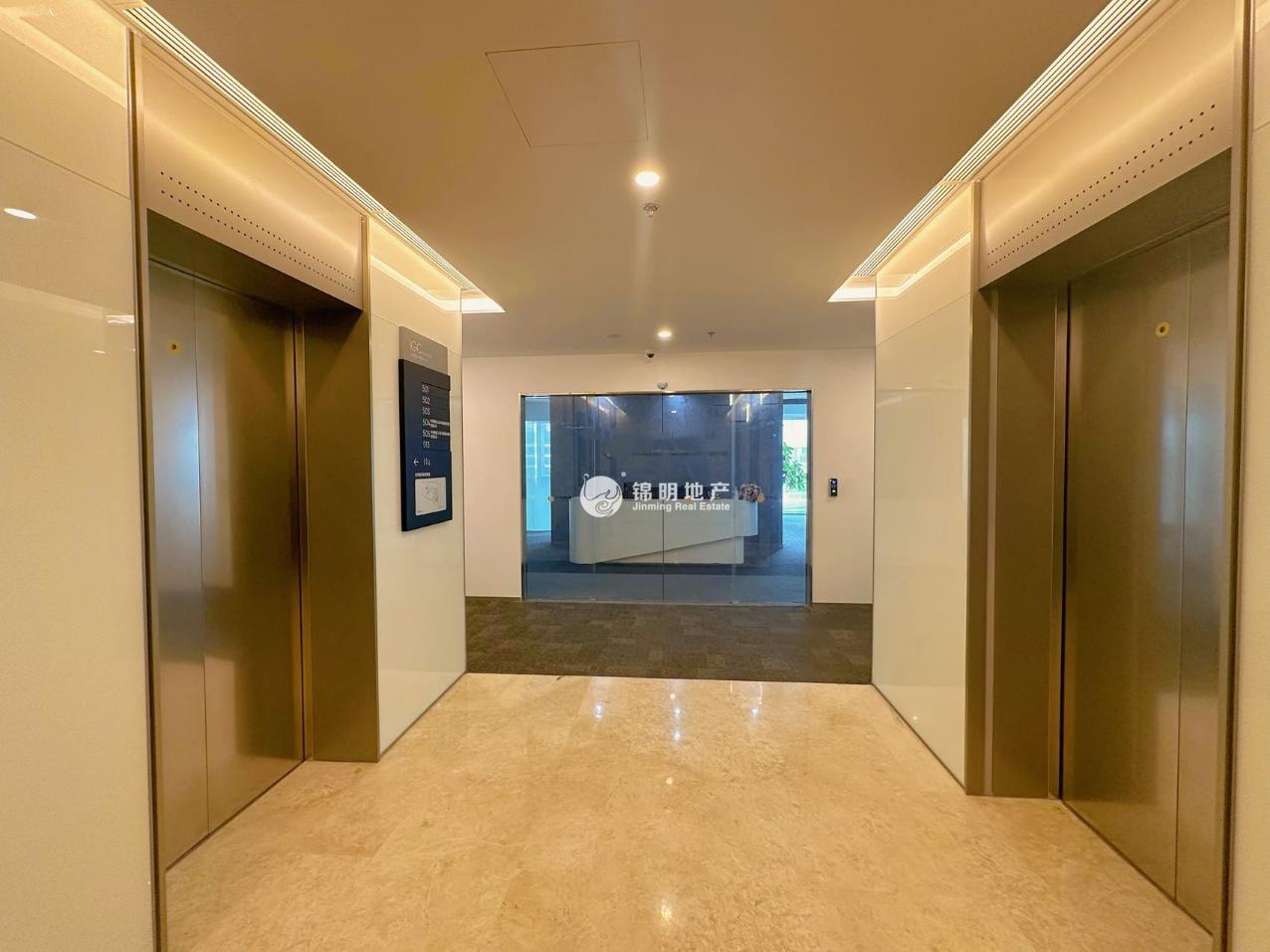 华漕中骏广场300平米写字楼出租