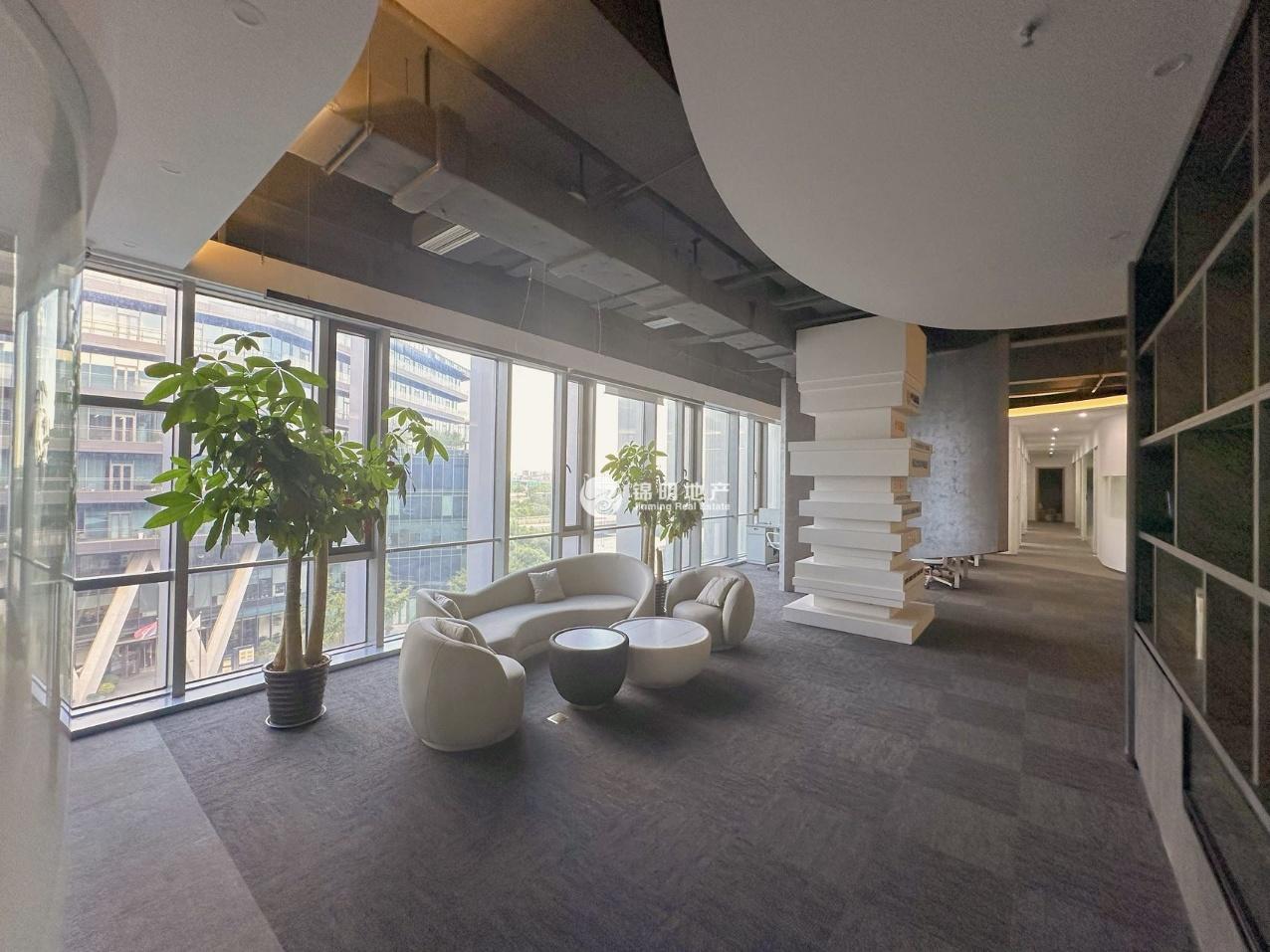 华漕中骏广场300平米写字楼出租