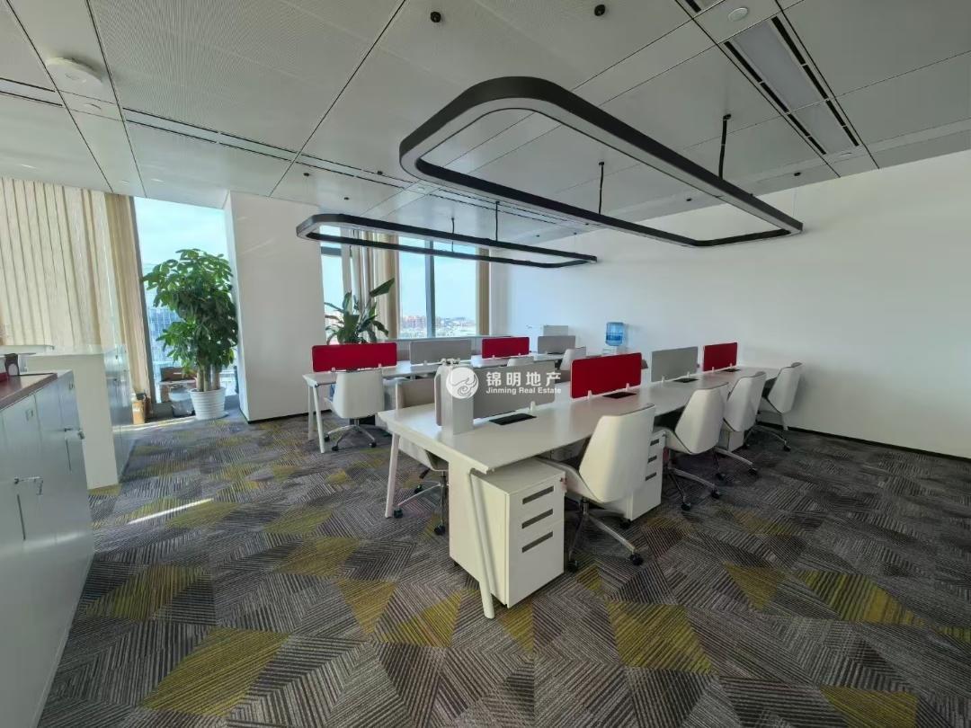 华漕中骏广场350平米写字楼出租