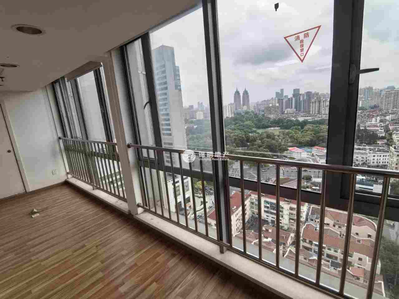 中山公园华宁国际广场208平米写字楼出租