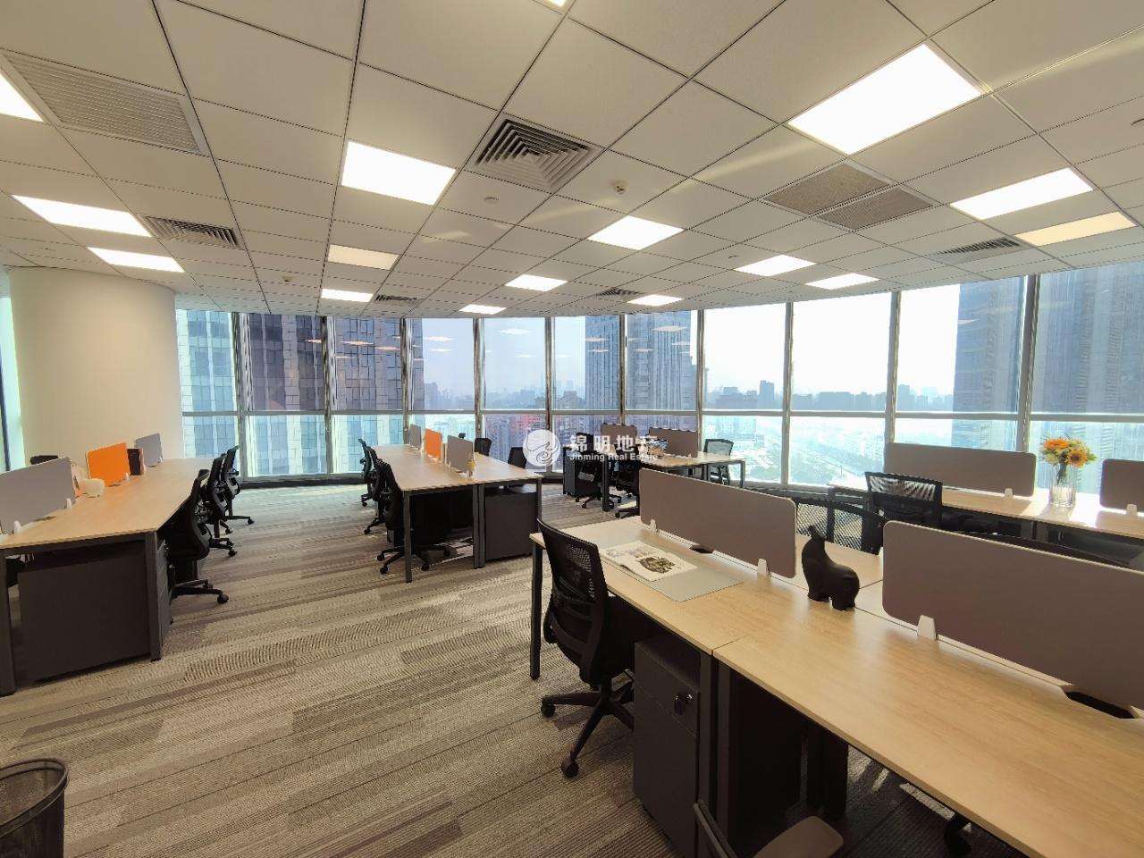 曹杨月星环球港500平米写字楼出租