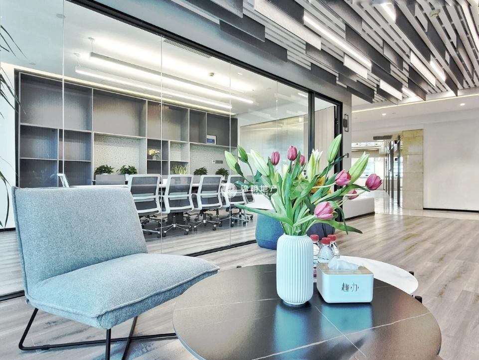 曹杨月星环球港300平米写字楼出租