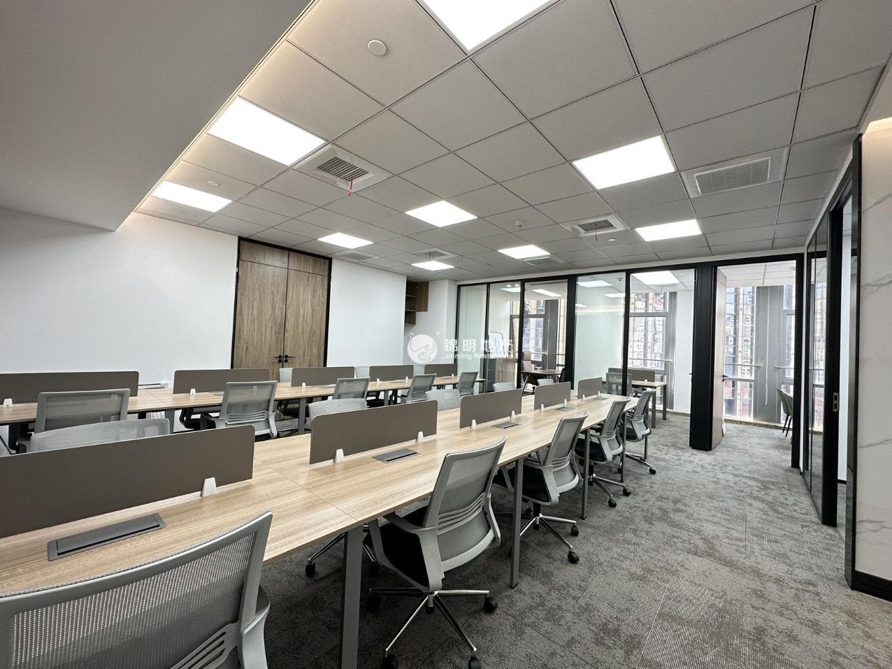 曹杨月星环球港175平米写字楼出租