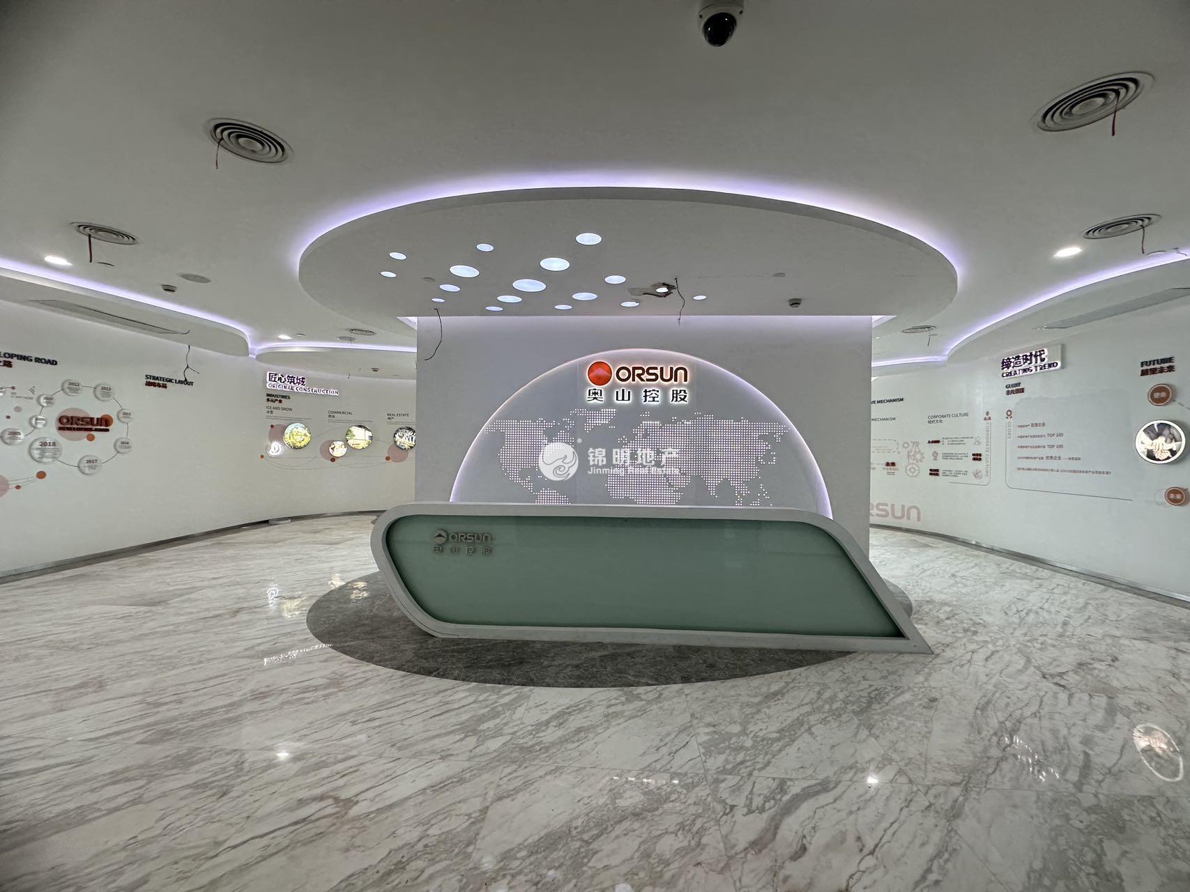 徐涇虹橋世界中心685平米寫字樓出租