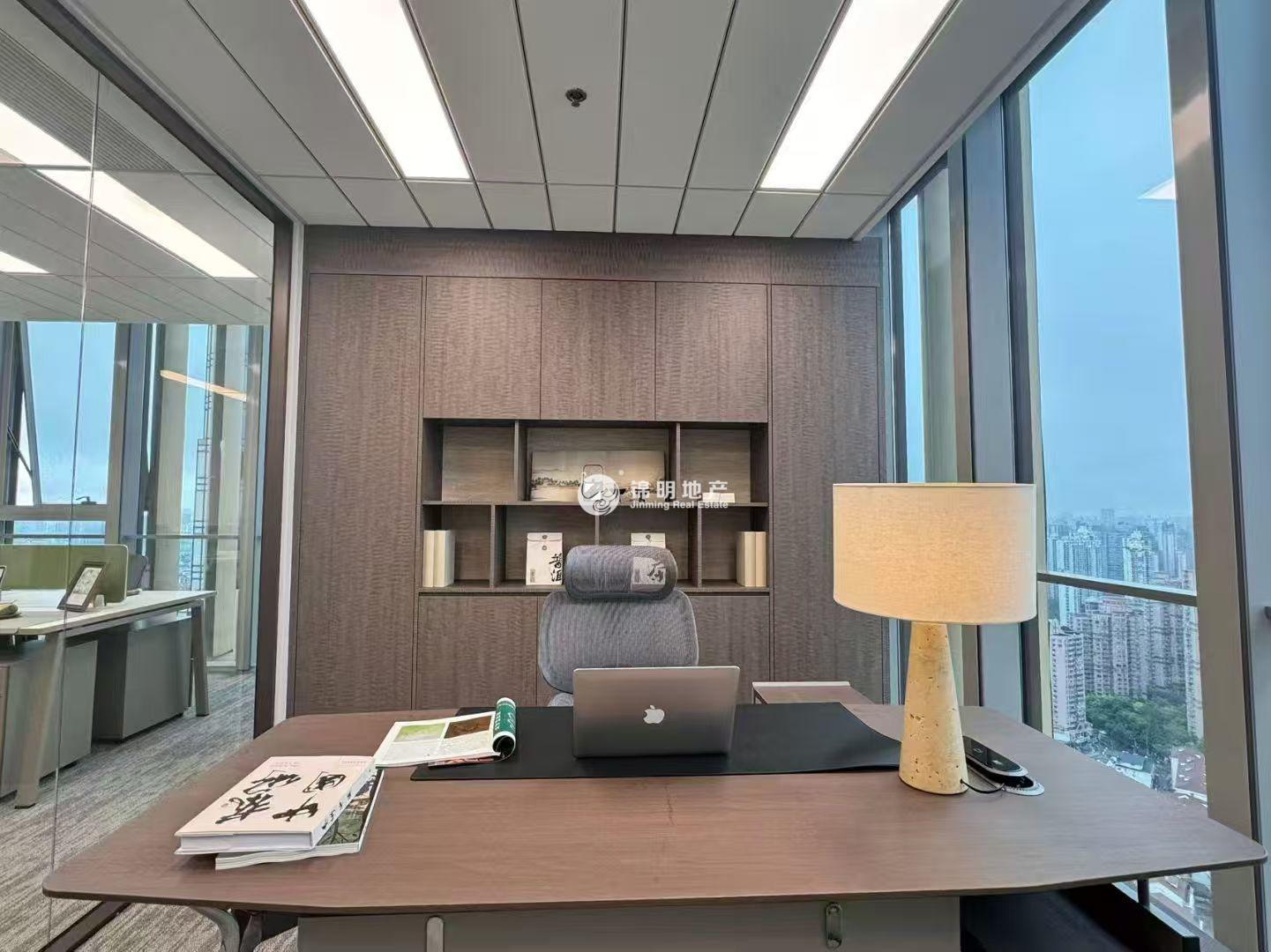 虹桥万都中心大厦305平米写字楼出租