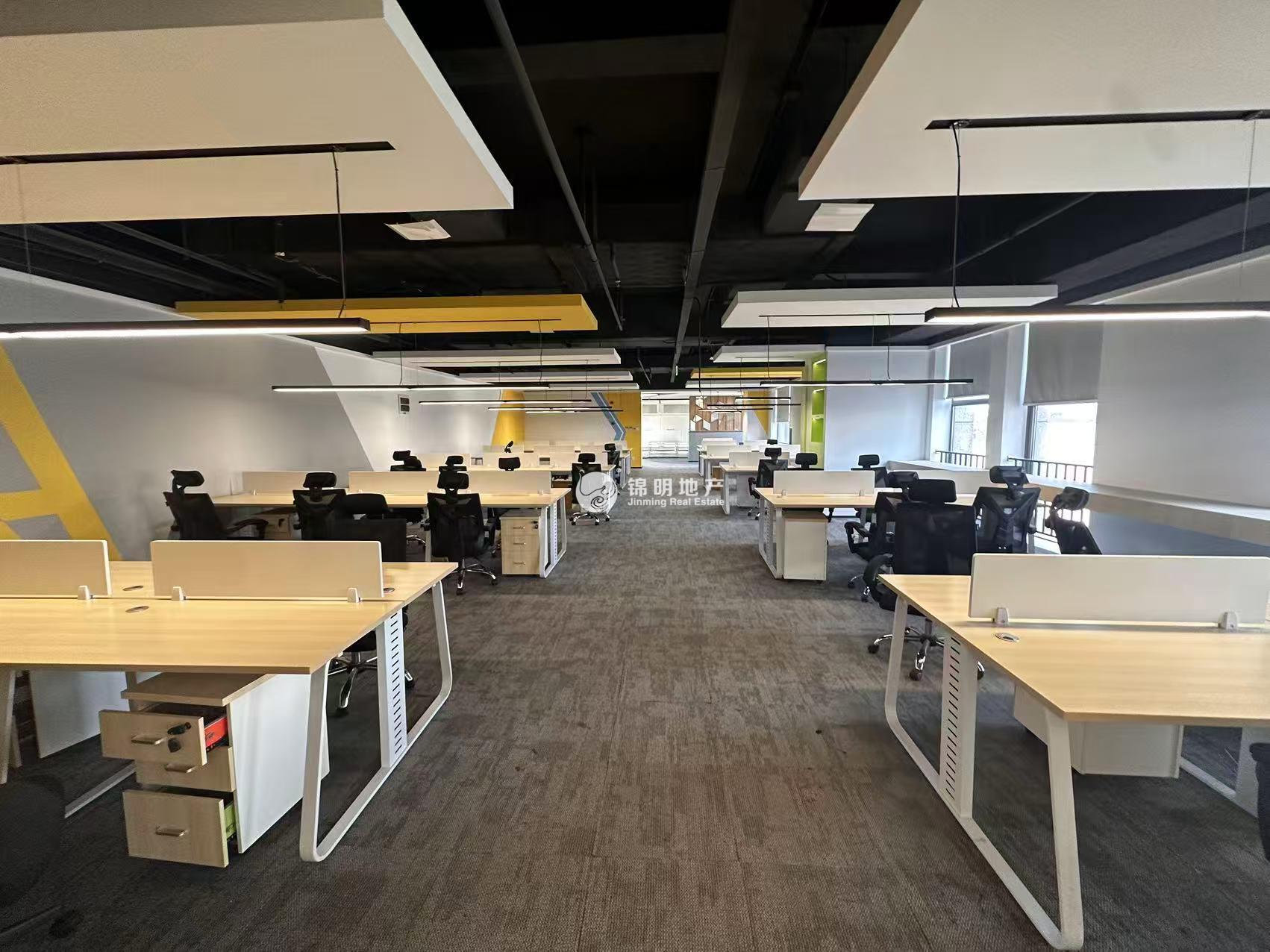 天山金桥大厦152平米写字楼出租