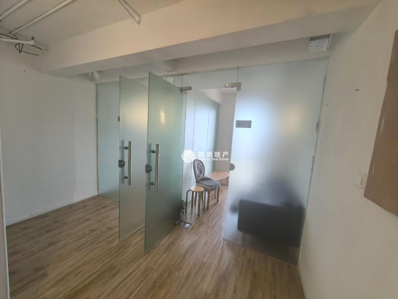 虹桥东方世纪大厦198平米写字楼出租