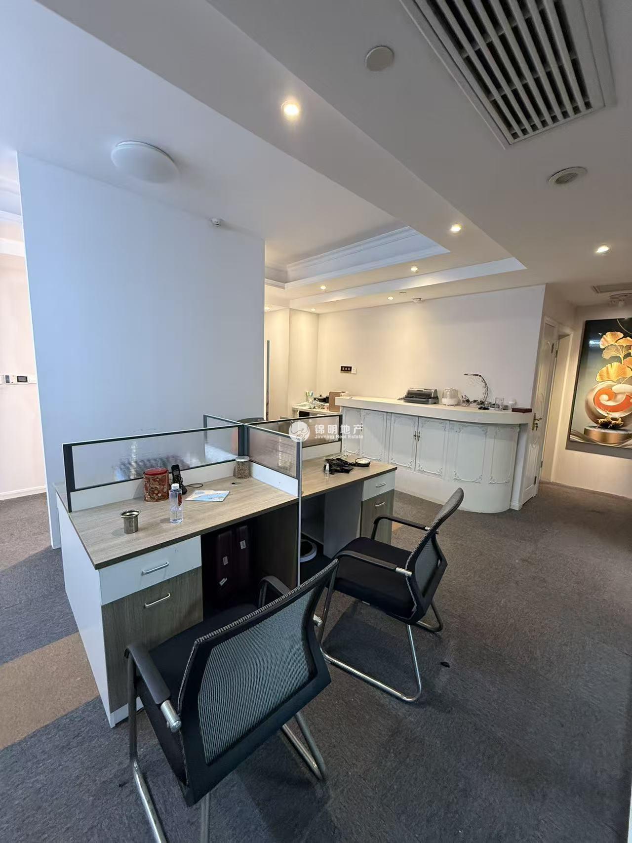 长风国盛中心111平米写字楼出租