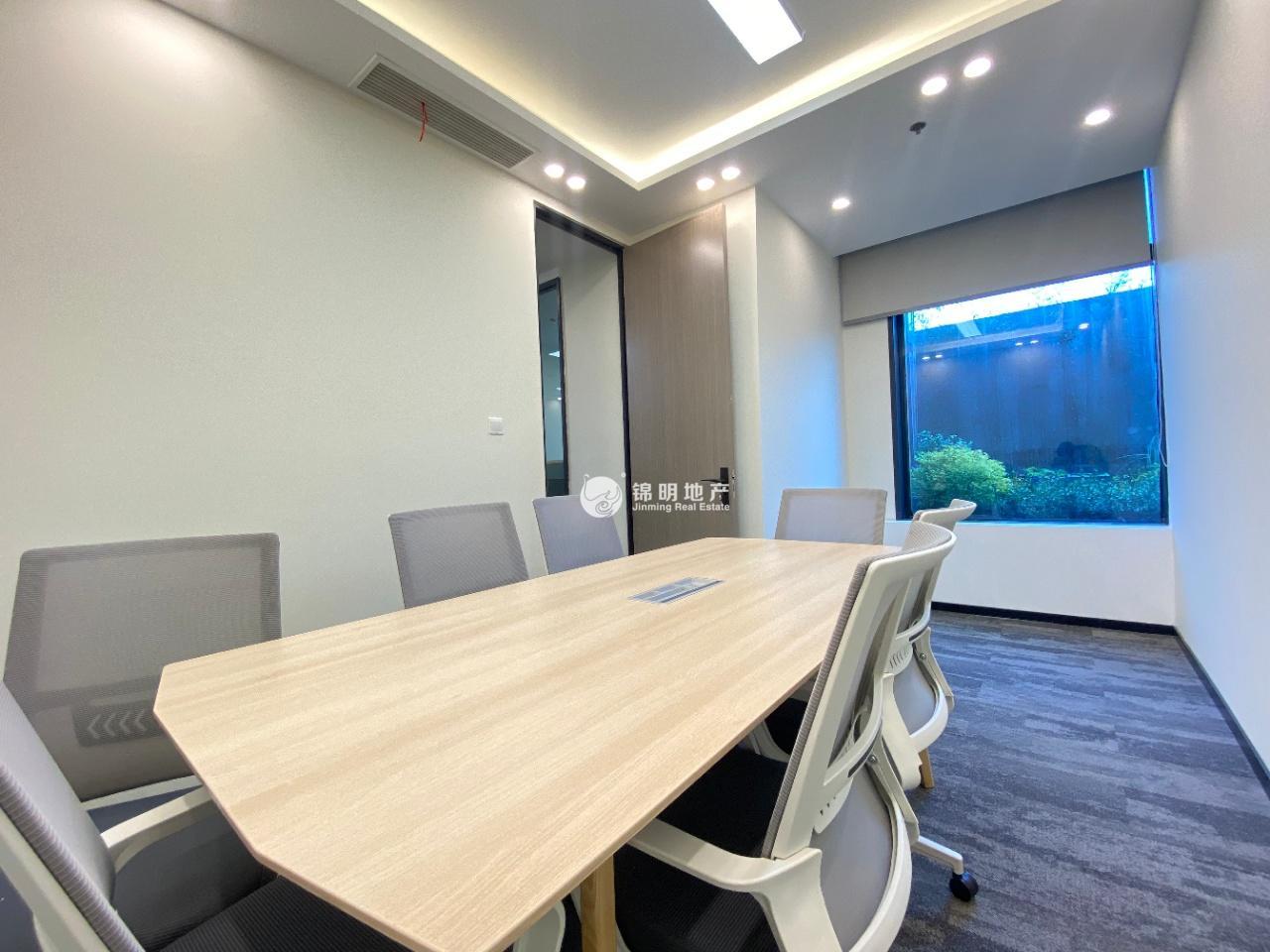 龙之梦大厦160平米写字楼出租