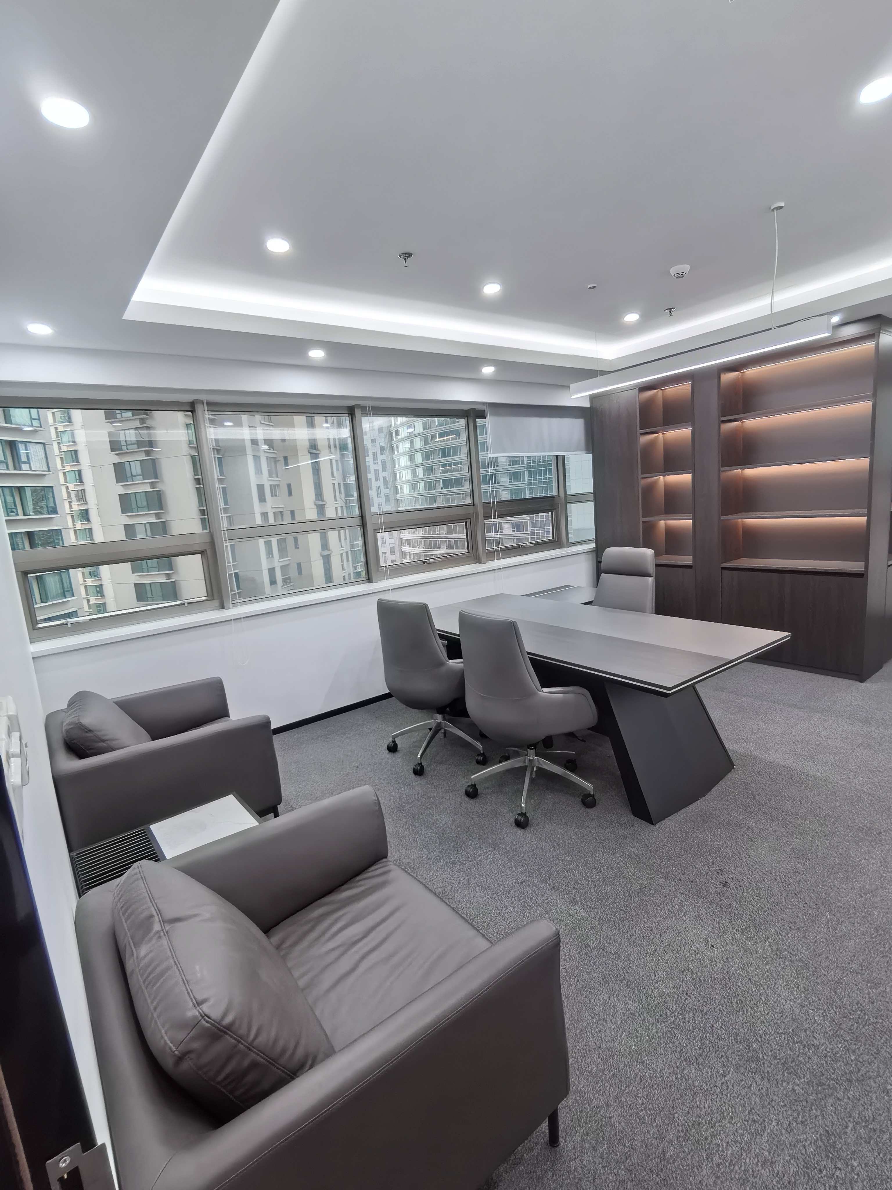 中山公园兆丰广场101平米写字楼出租