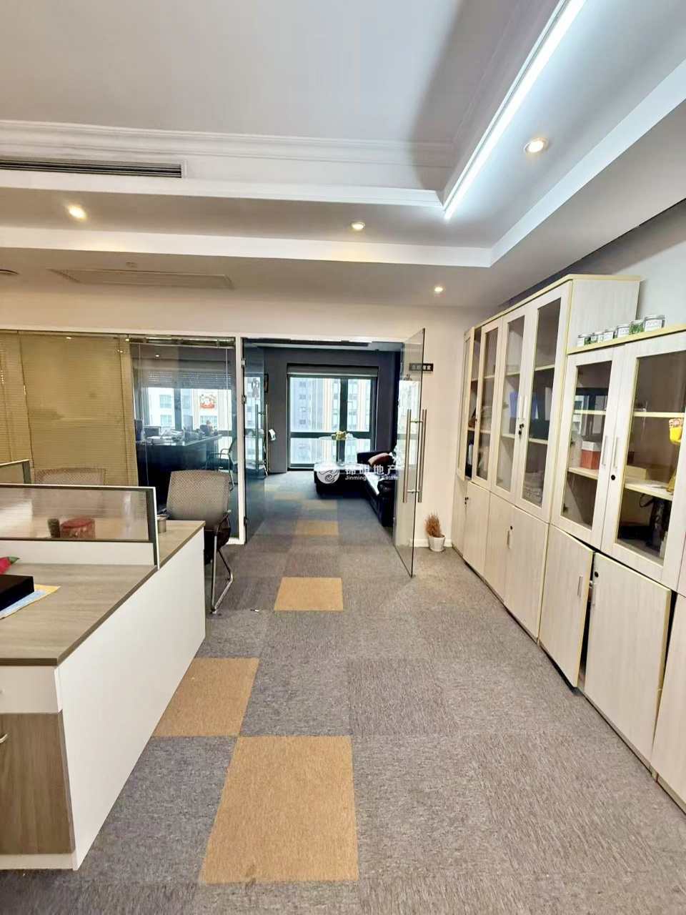 申亚金融中心155平米写字楼出租