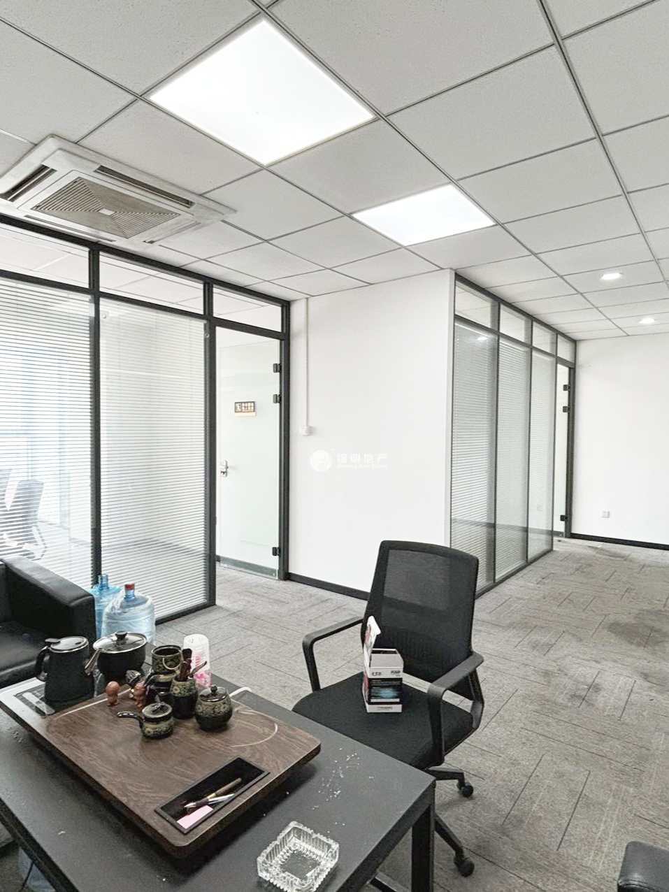 长寿路宝华大厦98平米写字楼出租