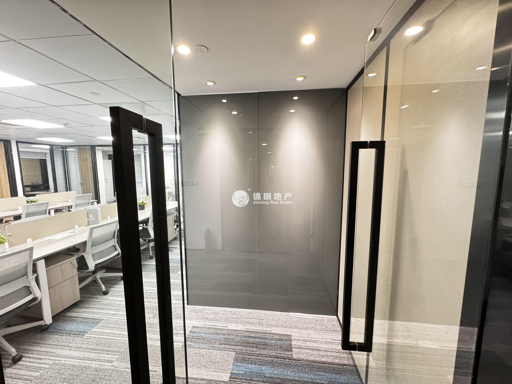 天山协泰中心263平米写字楼出租