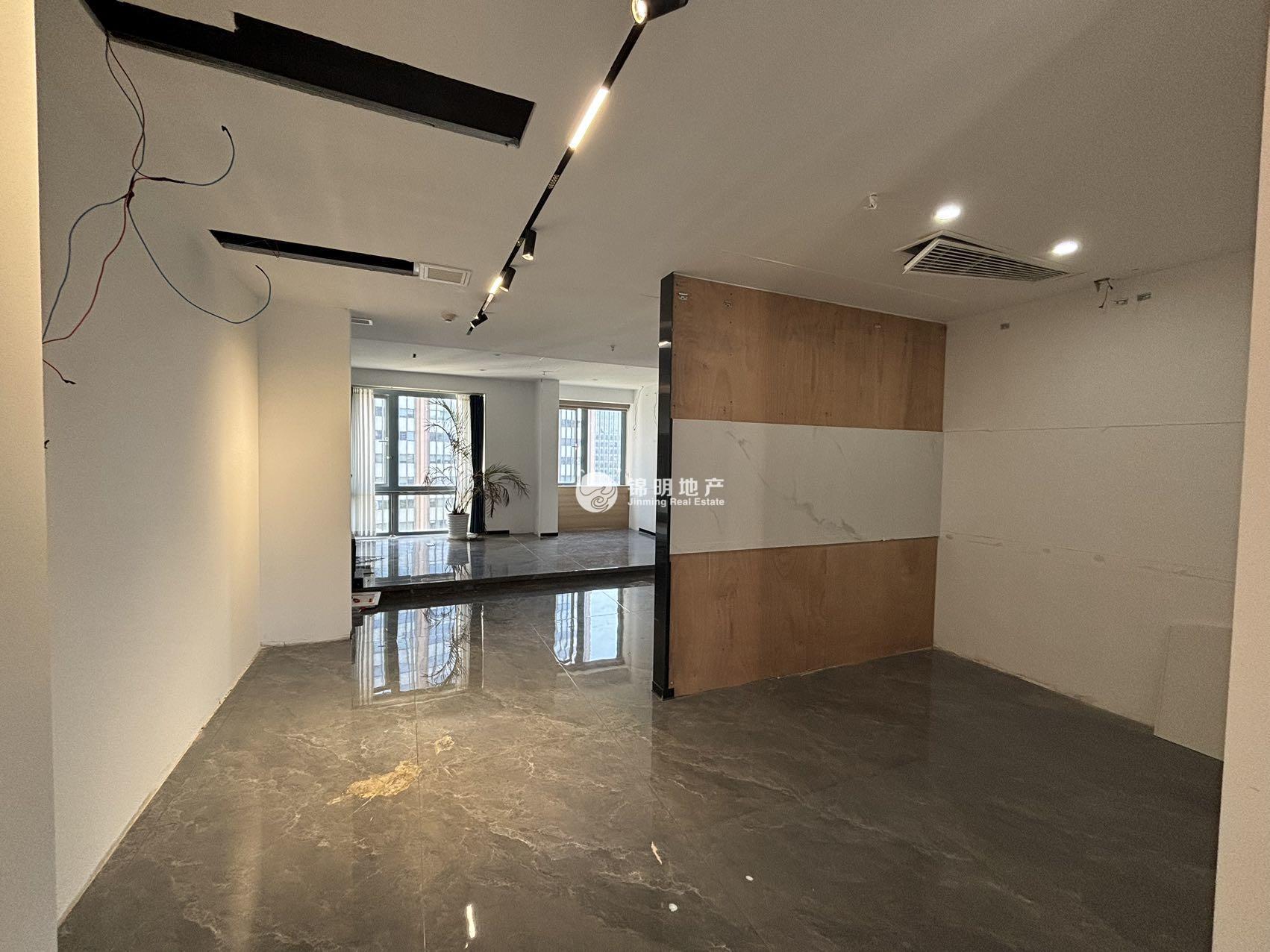 长风国盛中心188平米写字楼出租