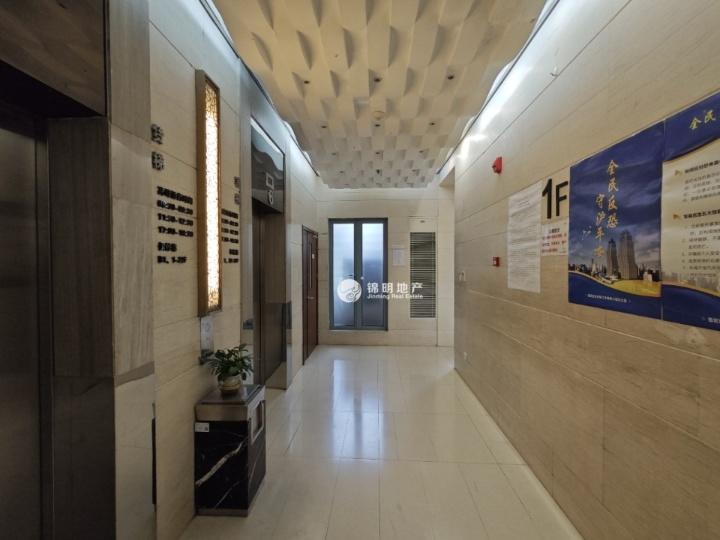 长风国盛中心230平米写字楼出租