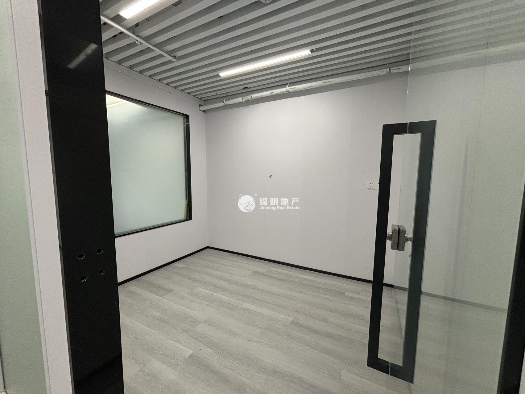 长风国盛中心253平米写字楼出租