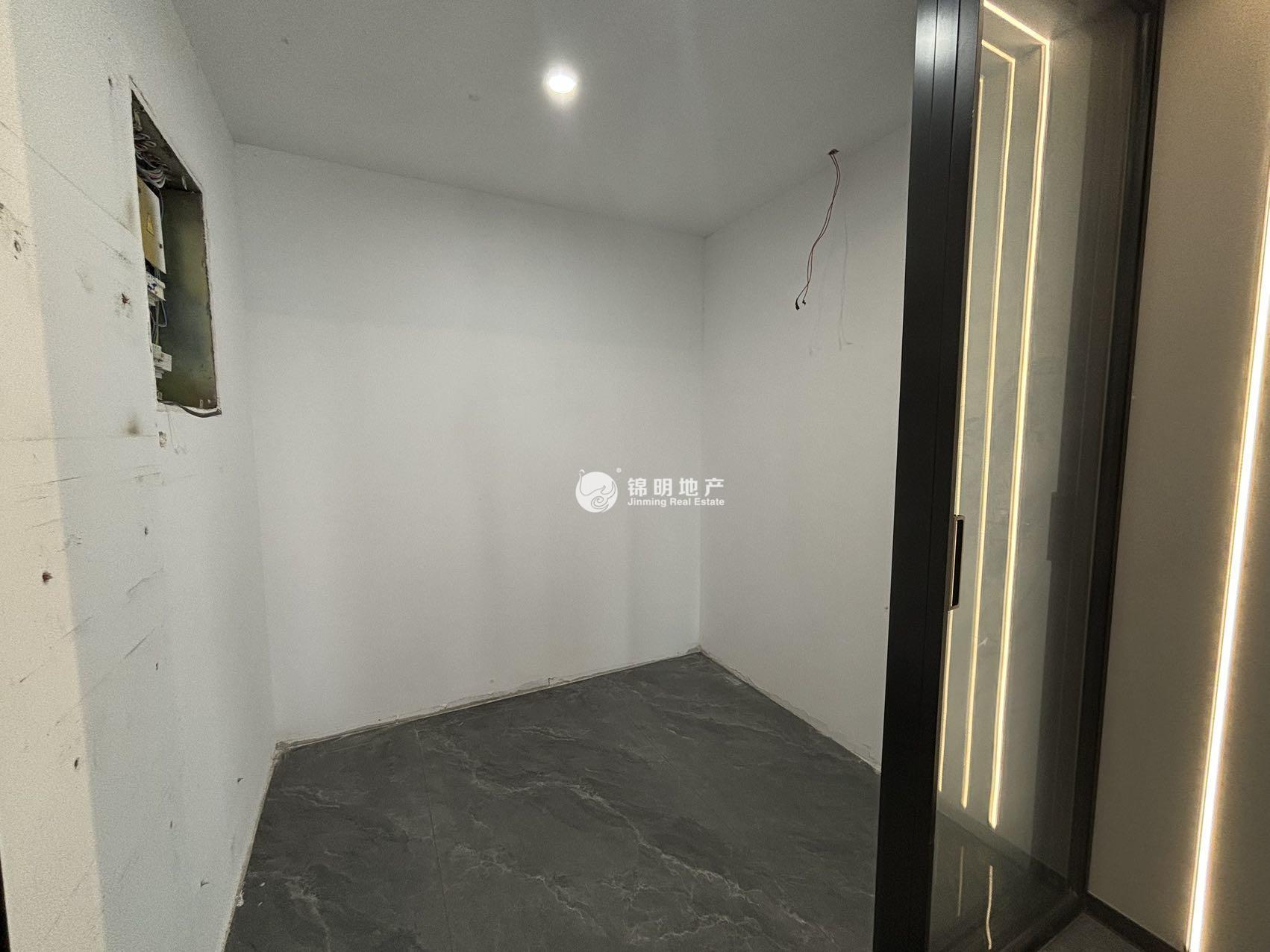 长风国盛中心253平米写字楼出租