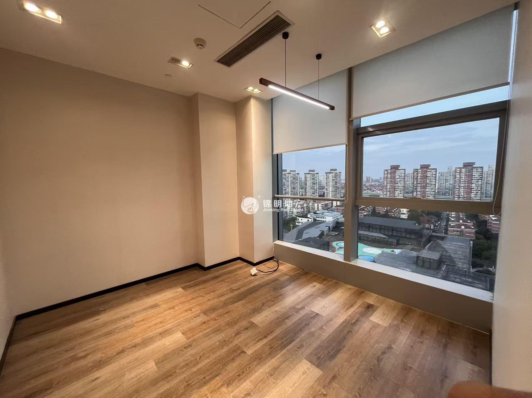 洋泾置汇旭辉广场309平米写字楼出租