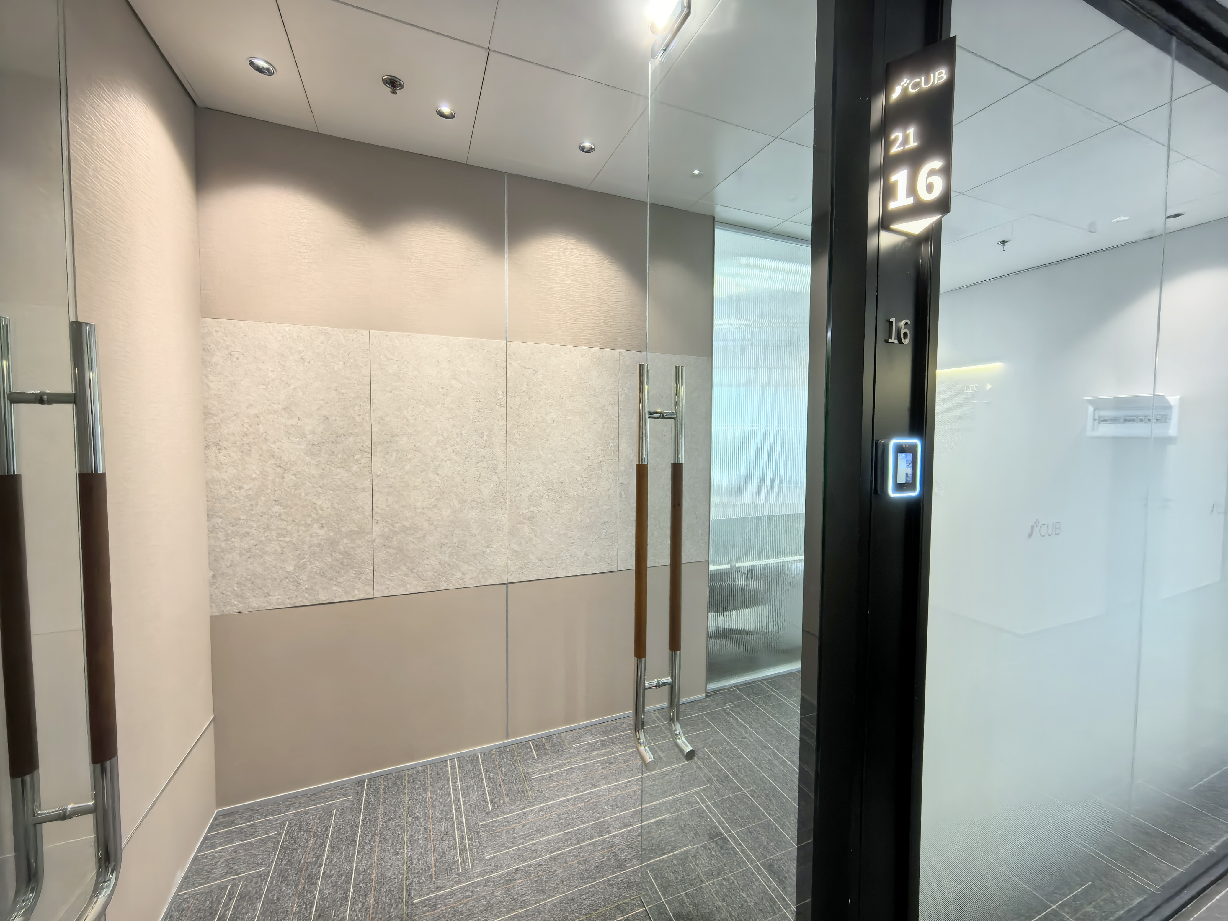 中山公园凯阳大厦211平米写字楼出租