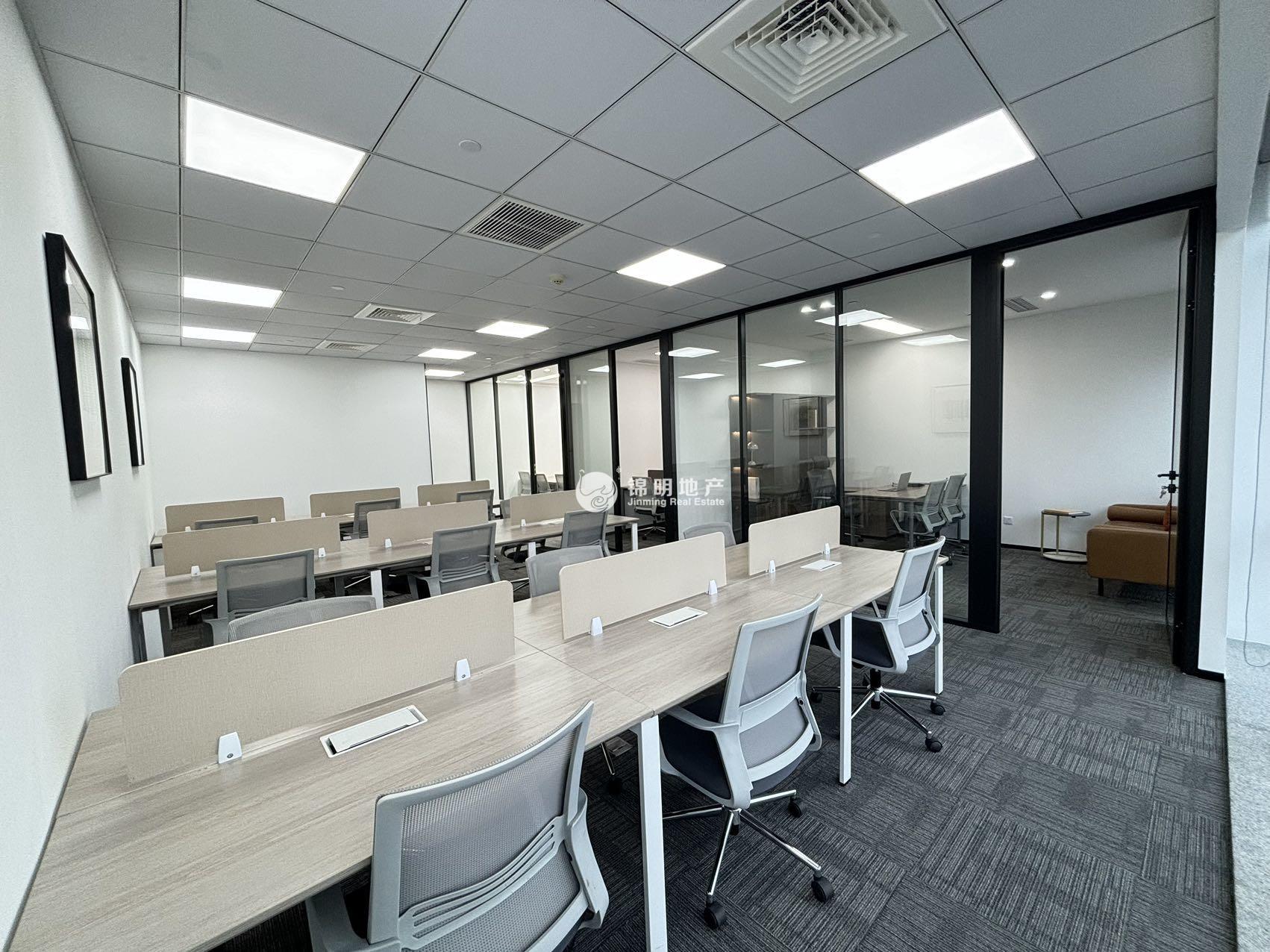 龙之梦大厦321平米写字楼出租