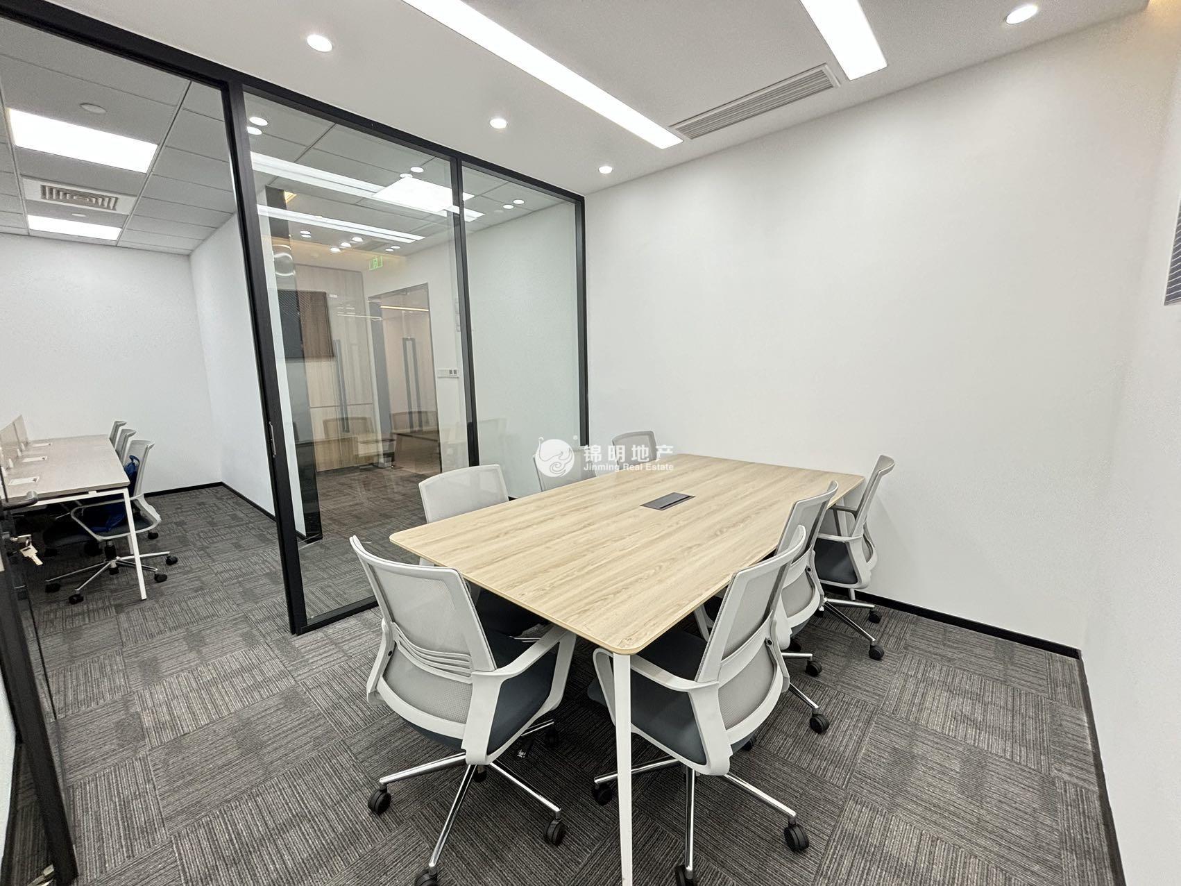 龙之梦大厦321平米写字楼出租