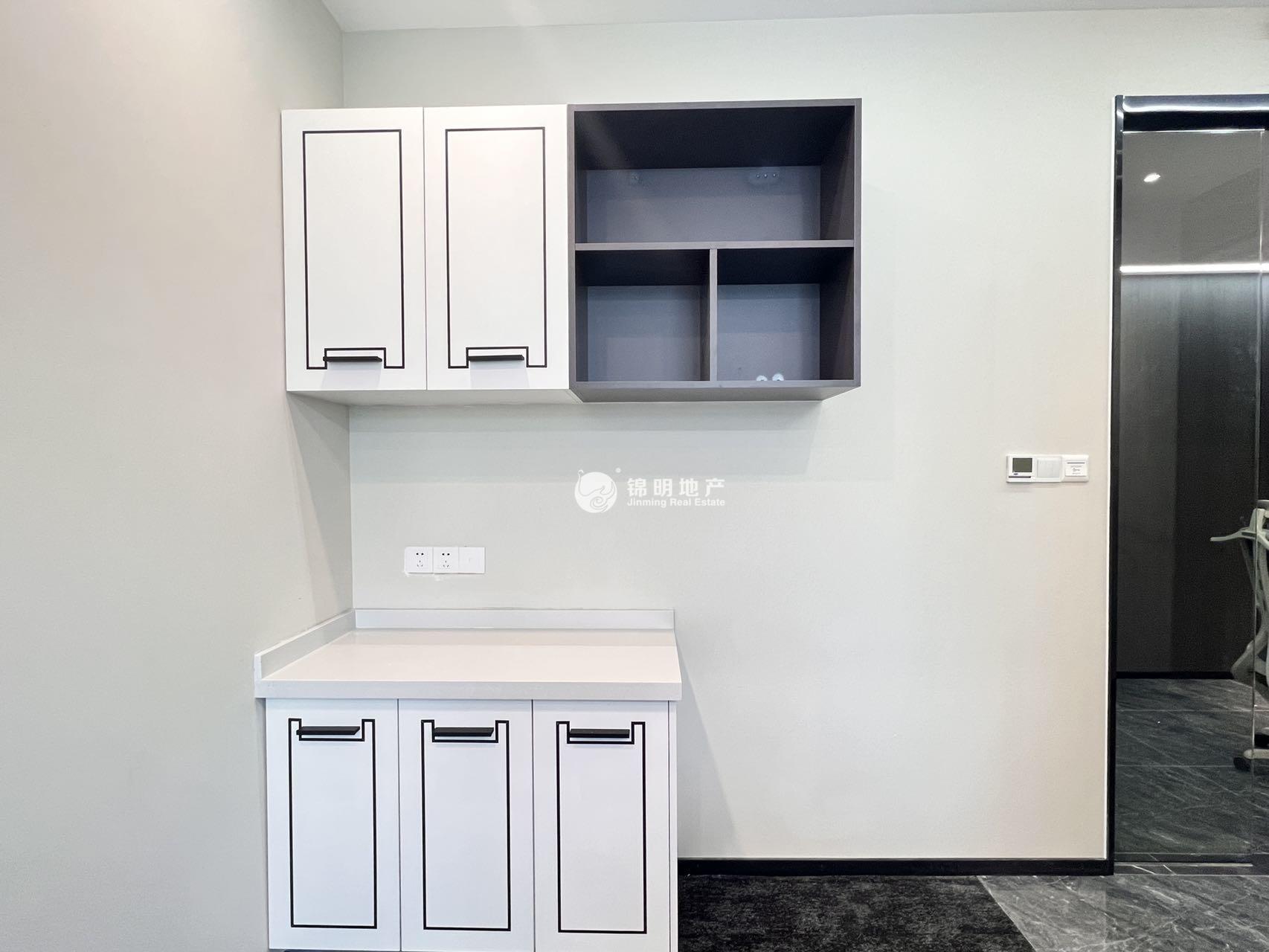 龙之梦大厦156平米写字楼出租