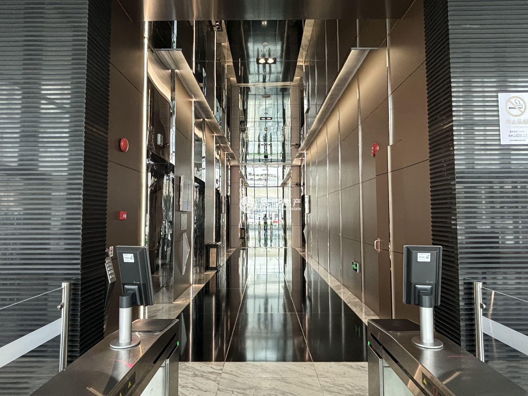 春秋国际大厦180平米写字楼出租