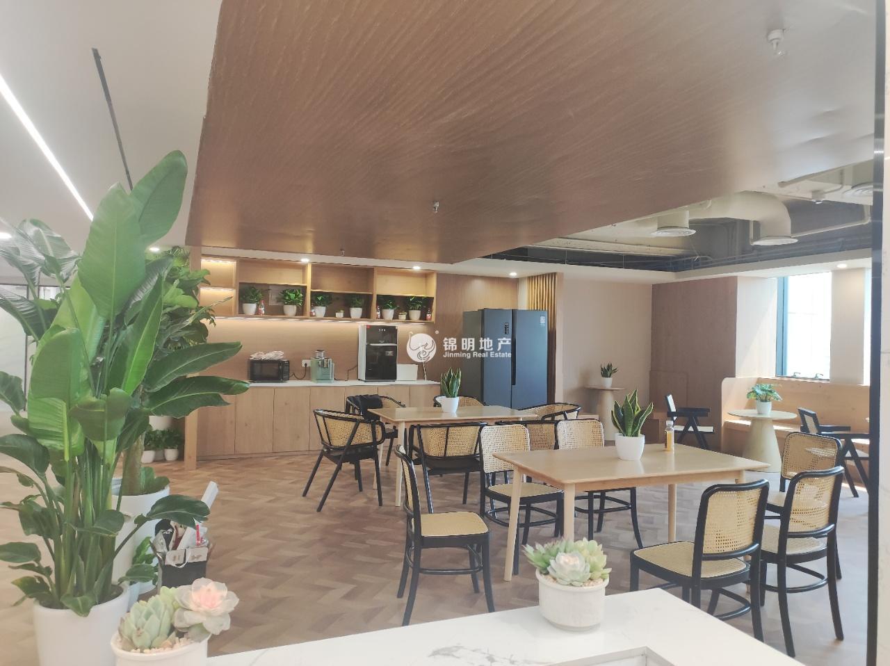 春秋国际大厦260平米写字楼出租