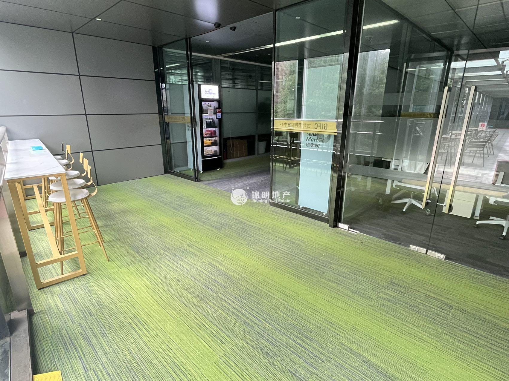 古北古北国际财富中心-古北大厦300平米写字楼出租