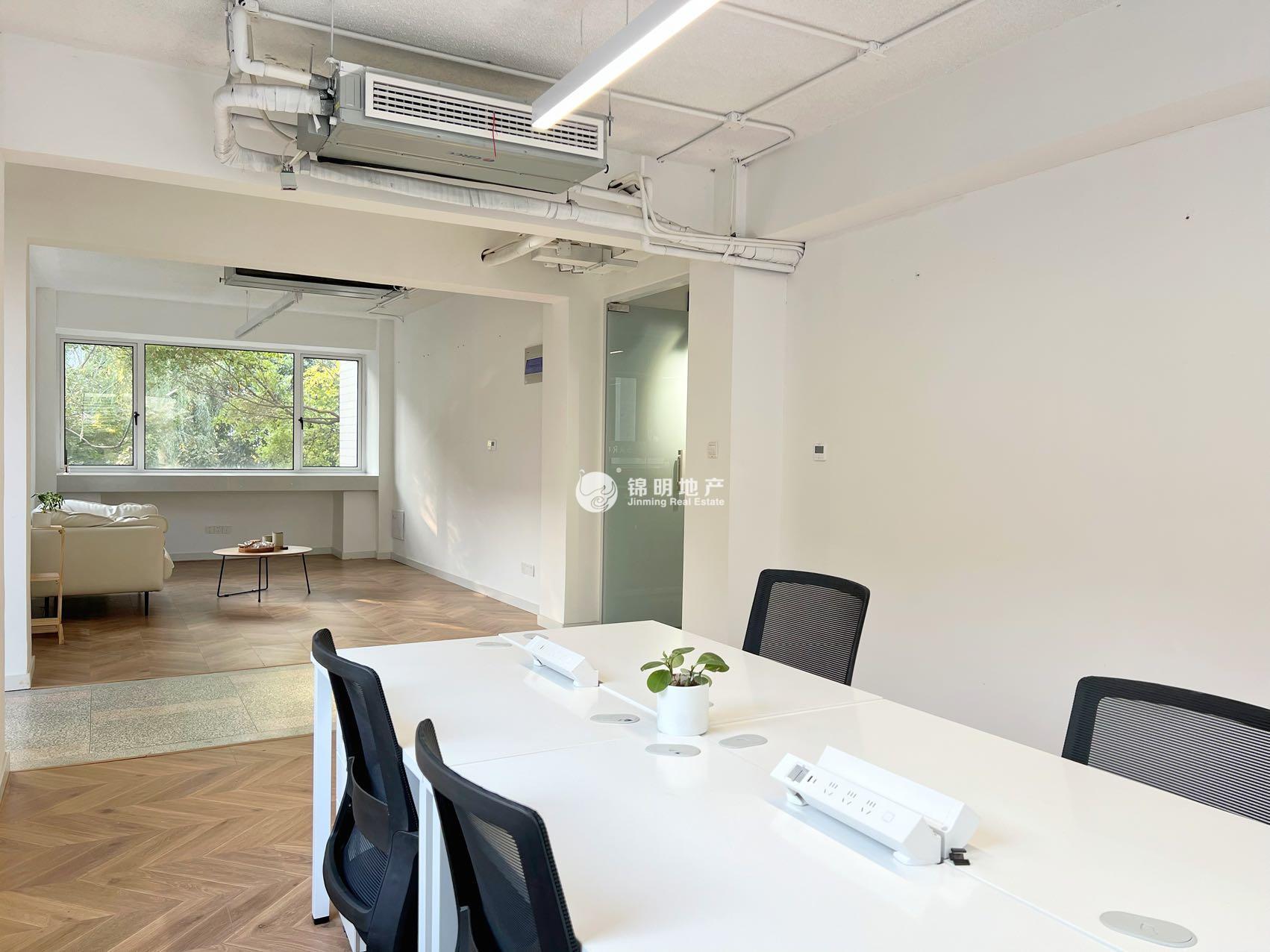 趣办瑞泰轩99平米写字楼出租