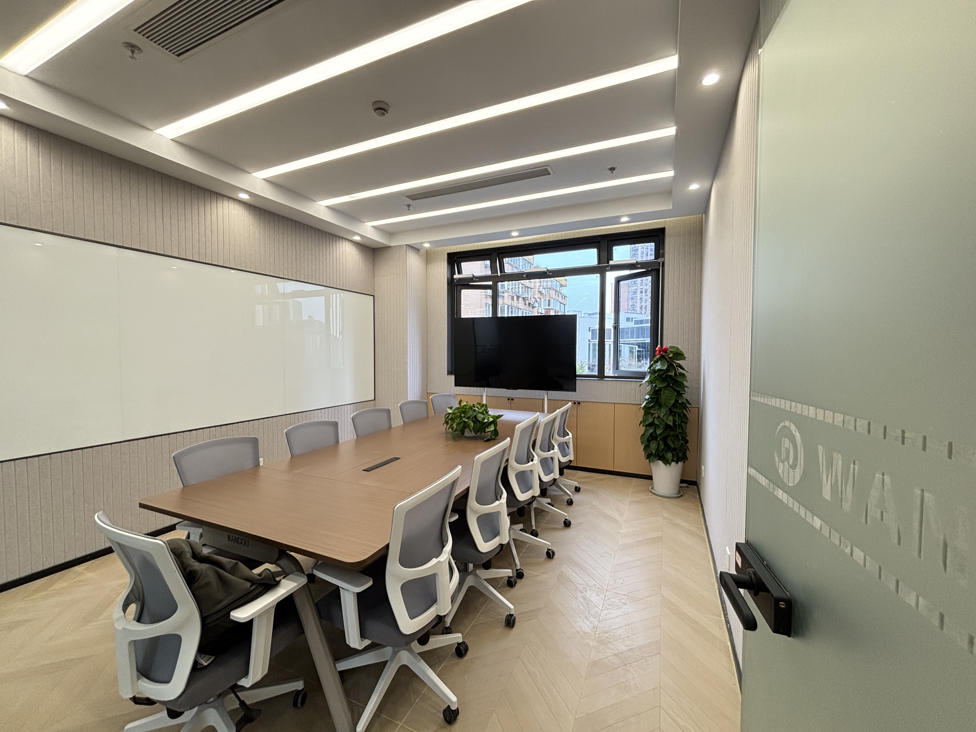 虹桥凯旋商务中心30平米写字楼出租