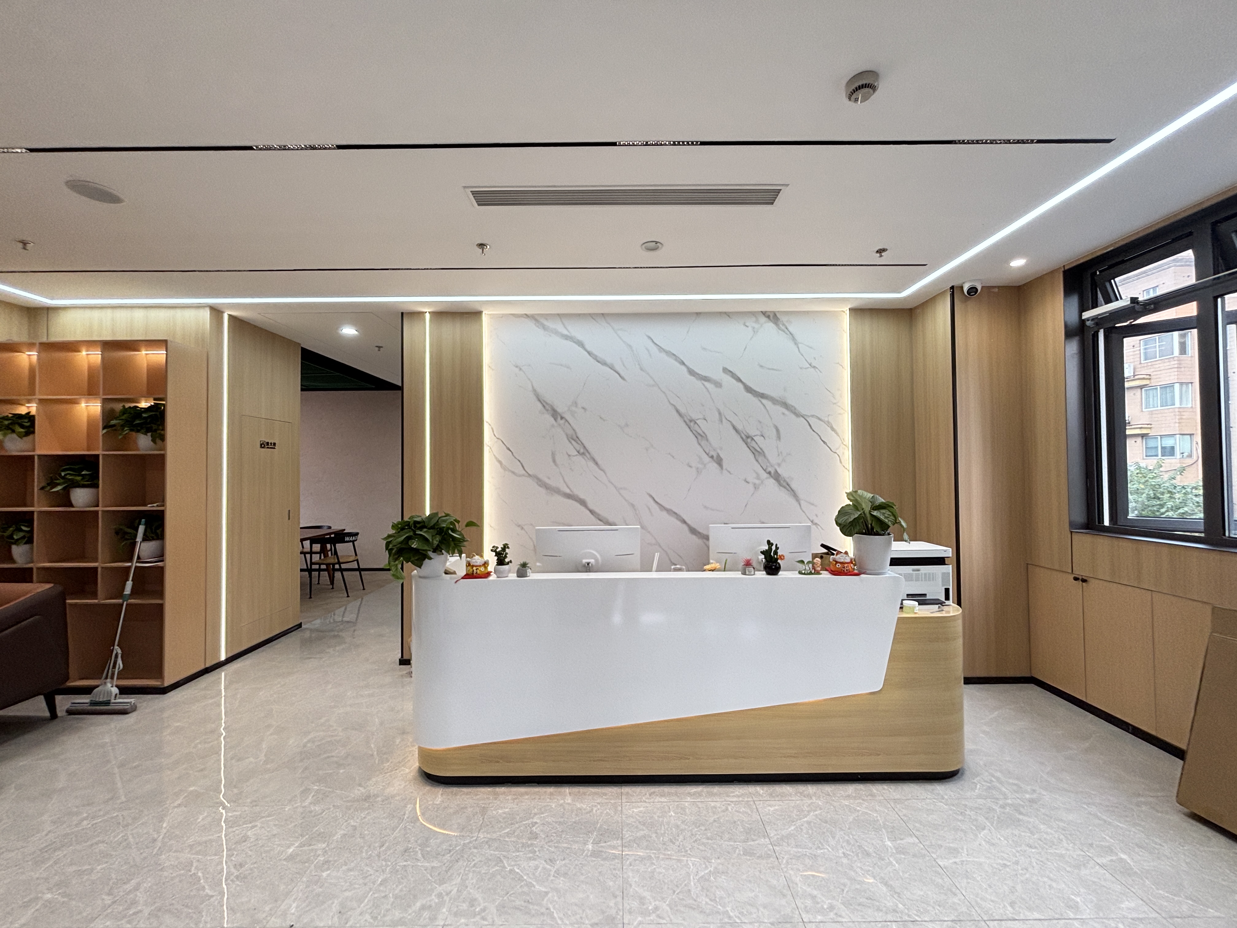 虹桥凯旋商务中心30平米写字楼出租