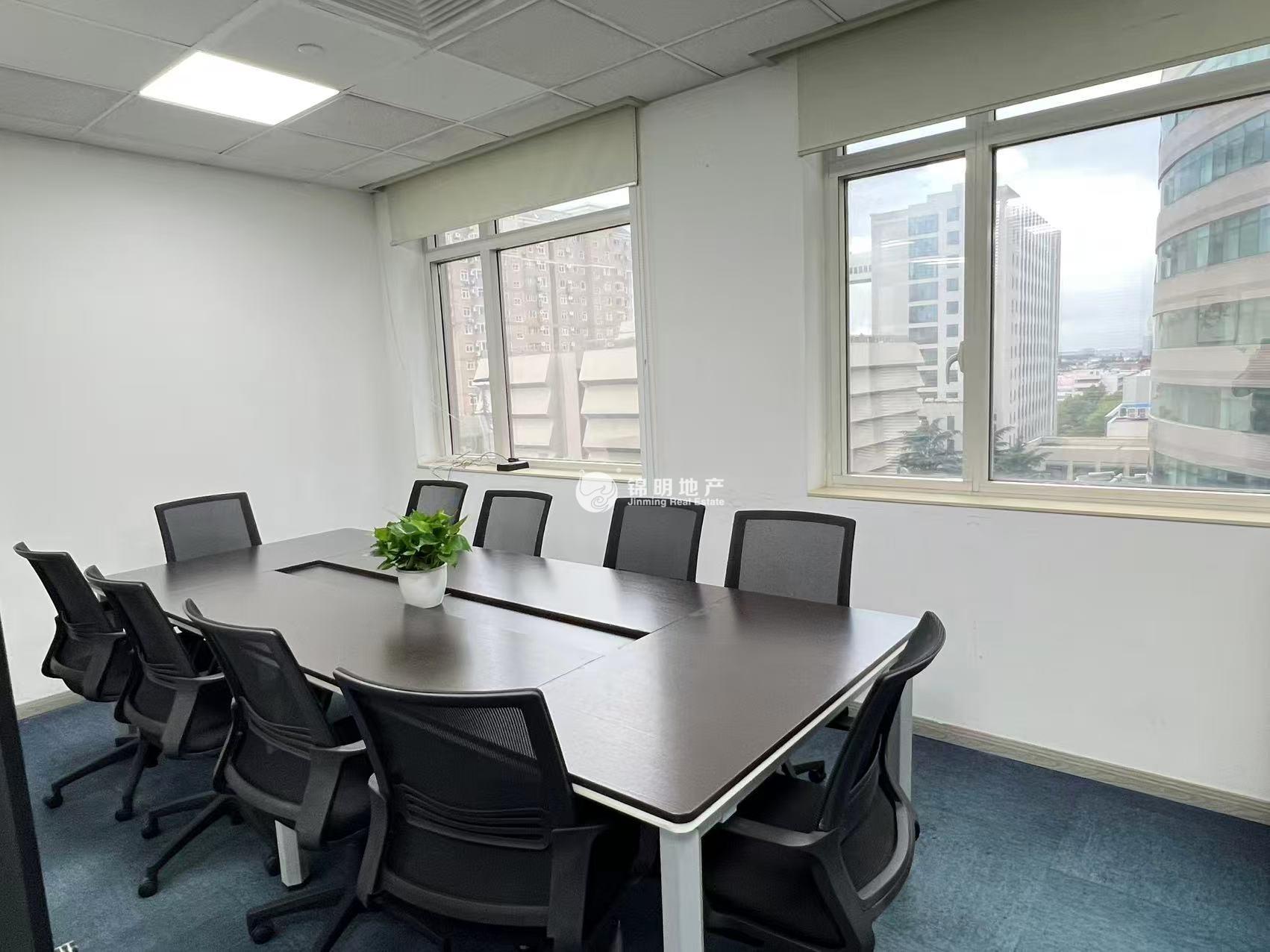 春秋国际大厦210平米写字楼出租