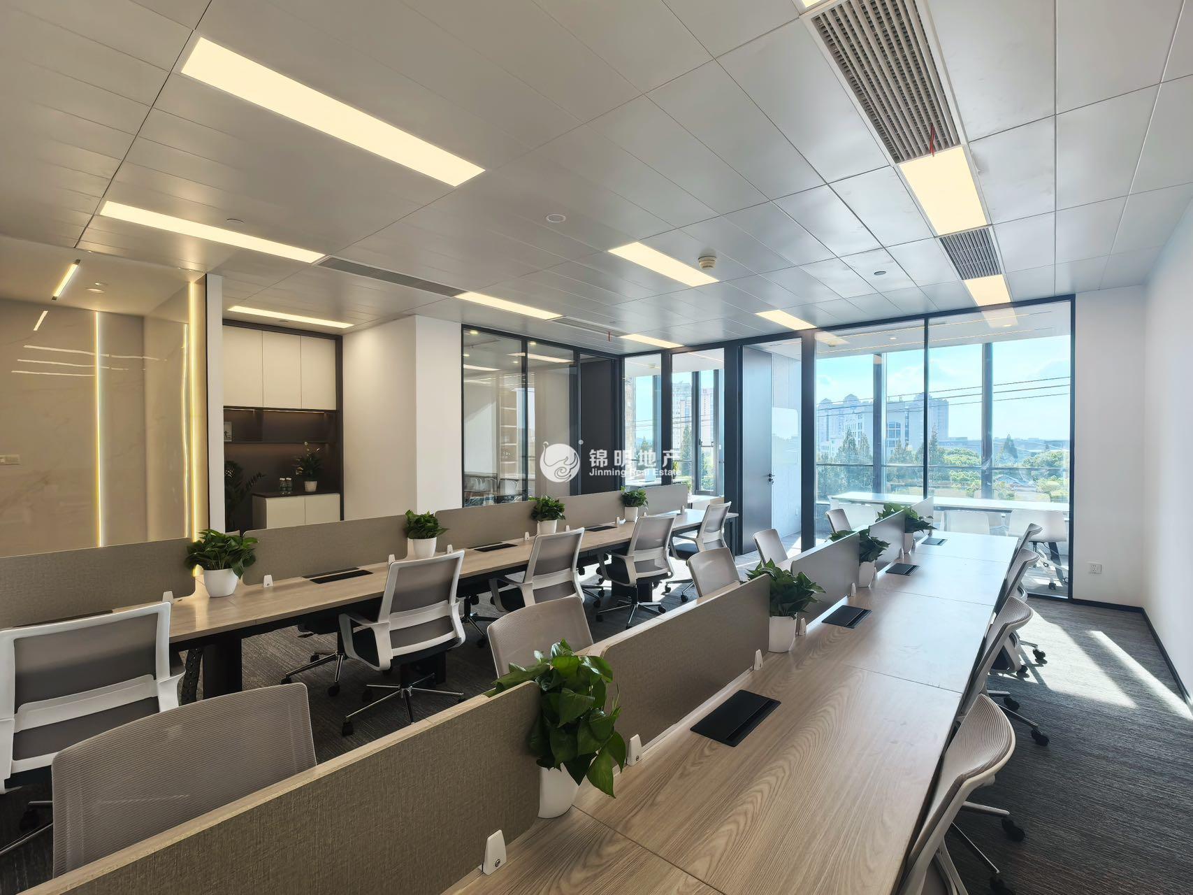 春秋国际大厦270平米写字楼出租